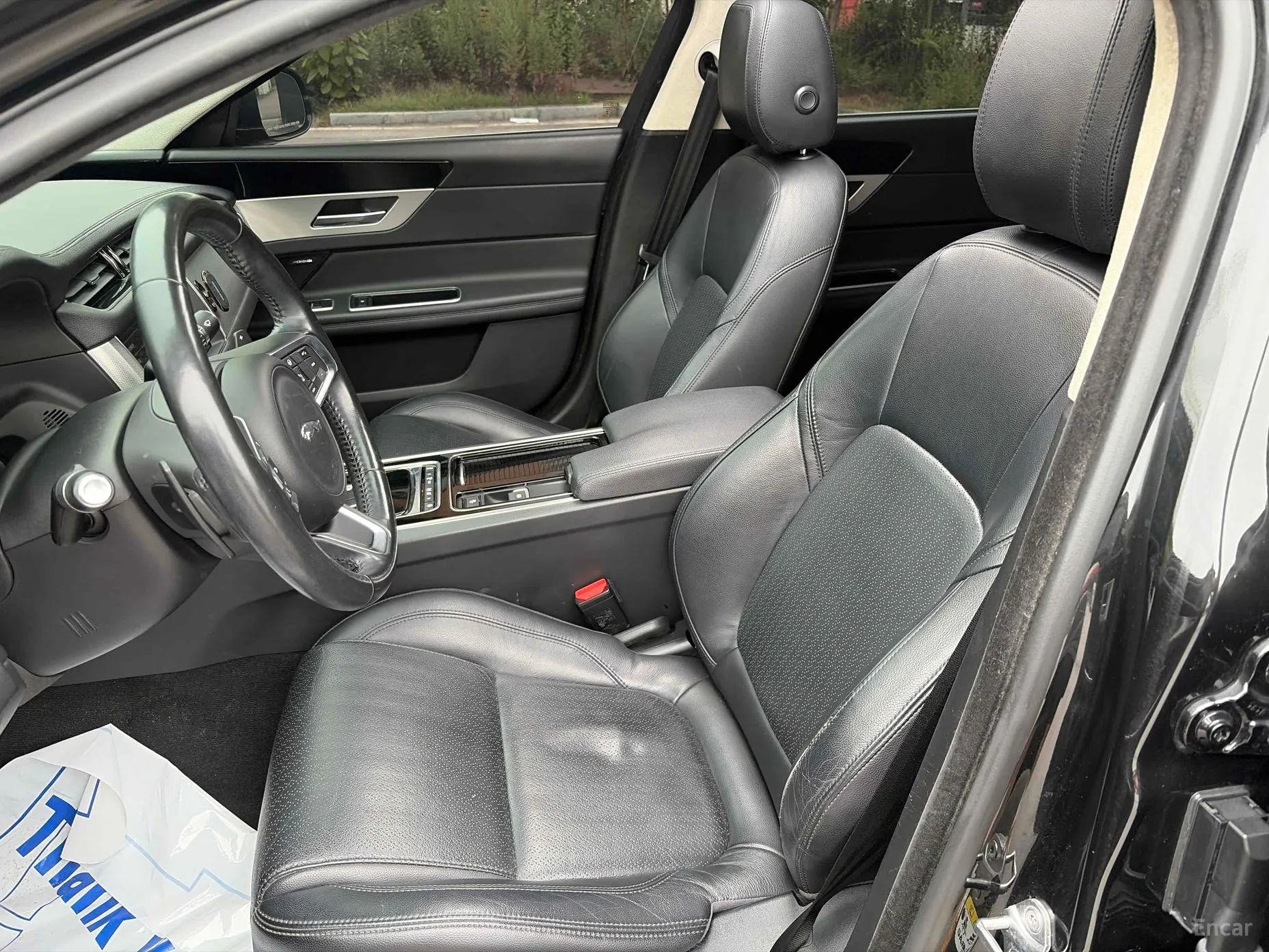 Jaguar XF (x260) превью 10