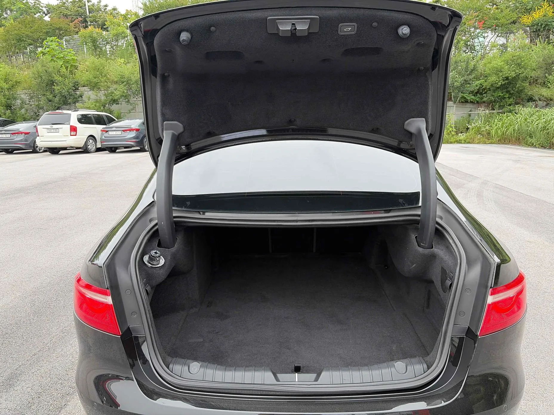 Jaguar XF (x260) превью 20