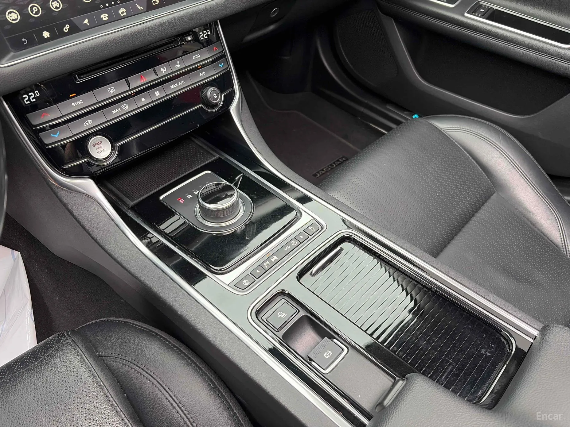Jaguar XF (x260) превью 9