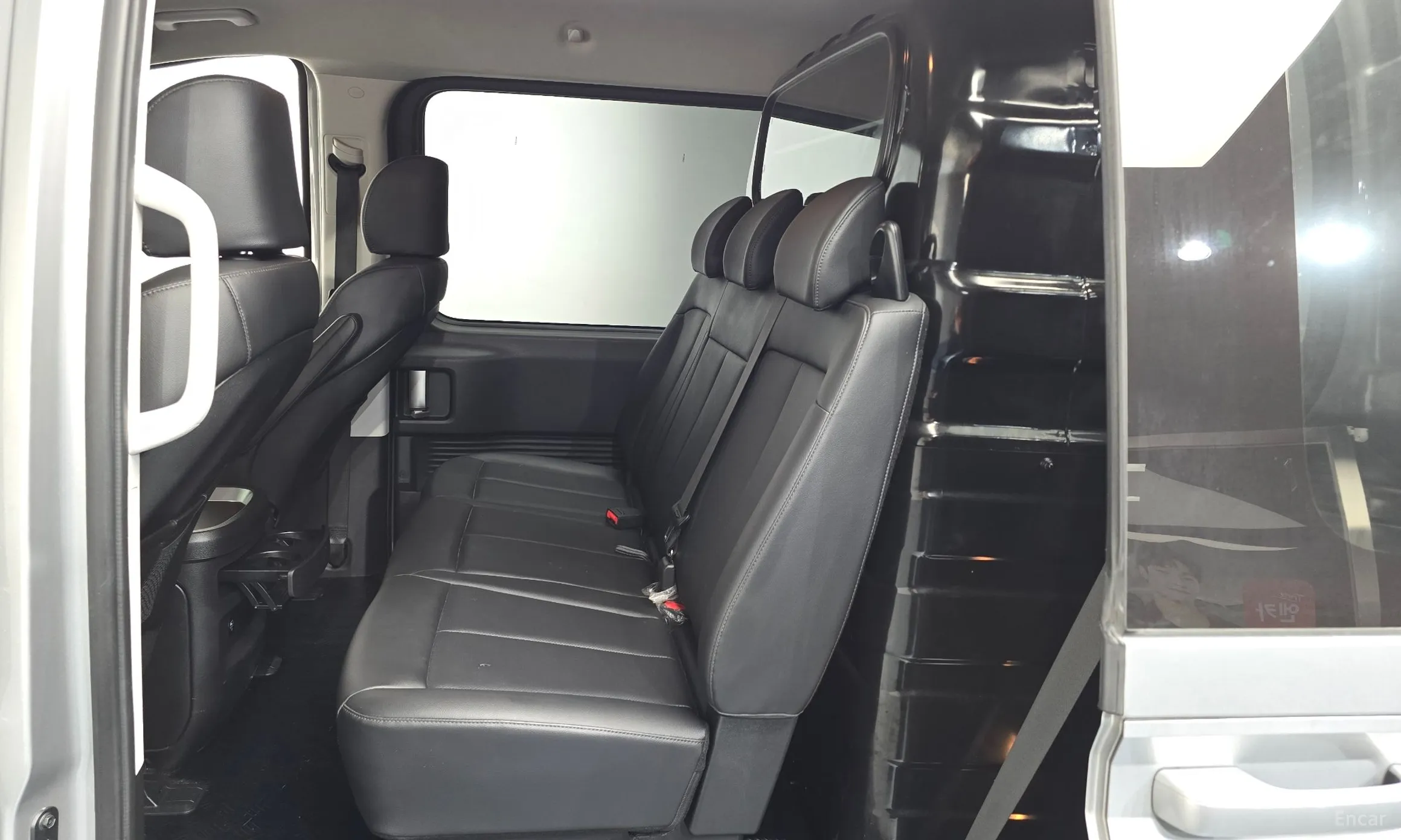 Hyundai Staria превью 11