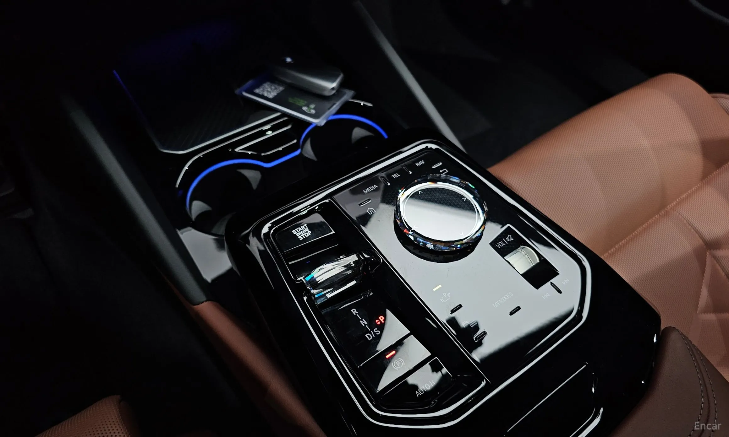 BMW 5 Series (G60) превью 9