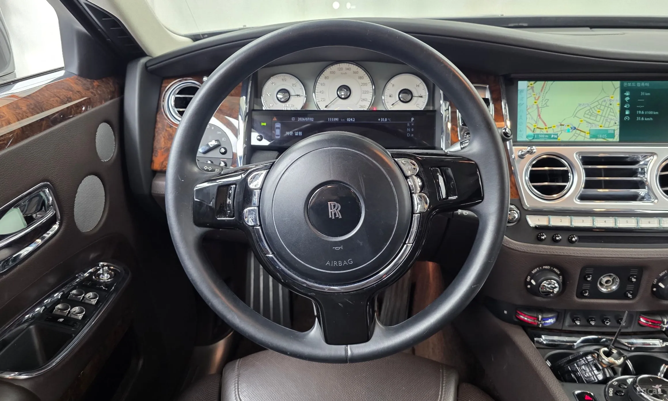 Rolls-Royce Ghost превью 13