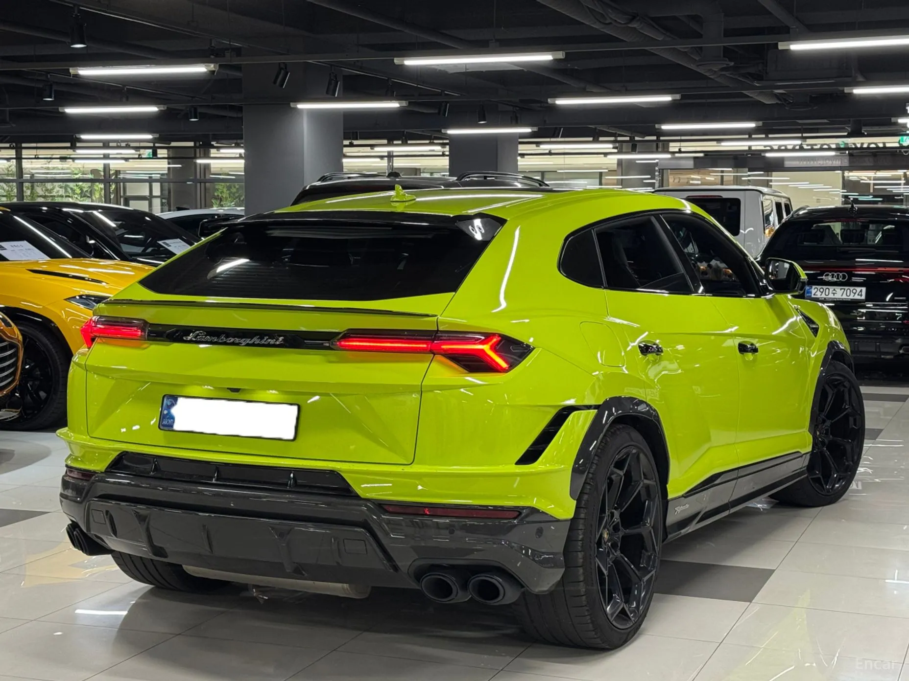 Lamborghini Urus превью 3