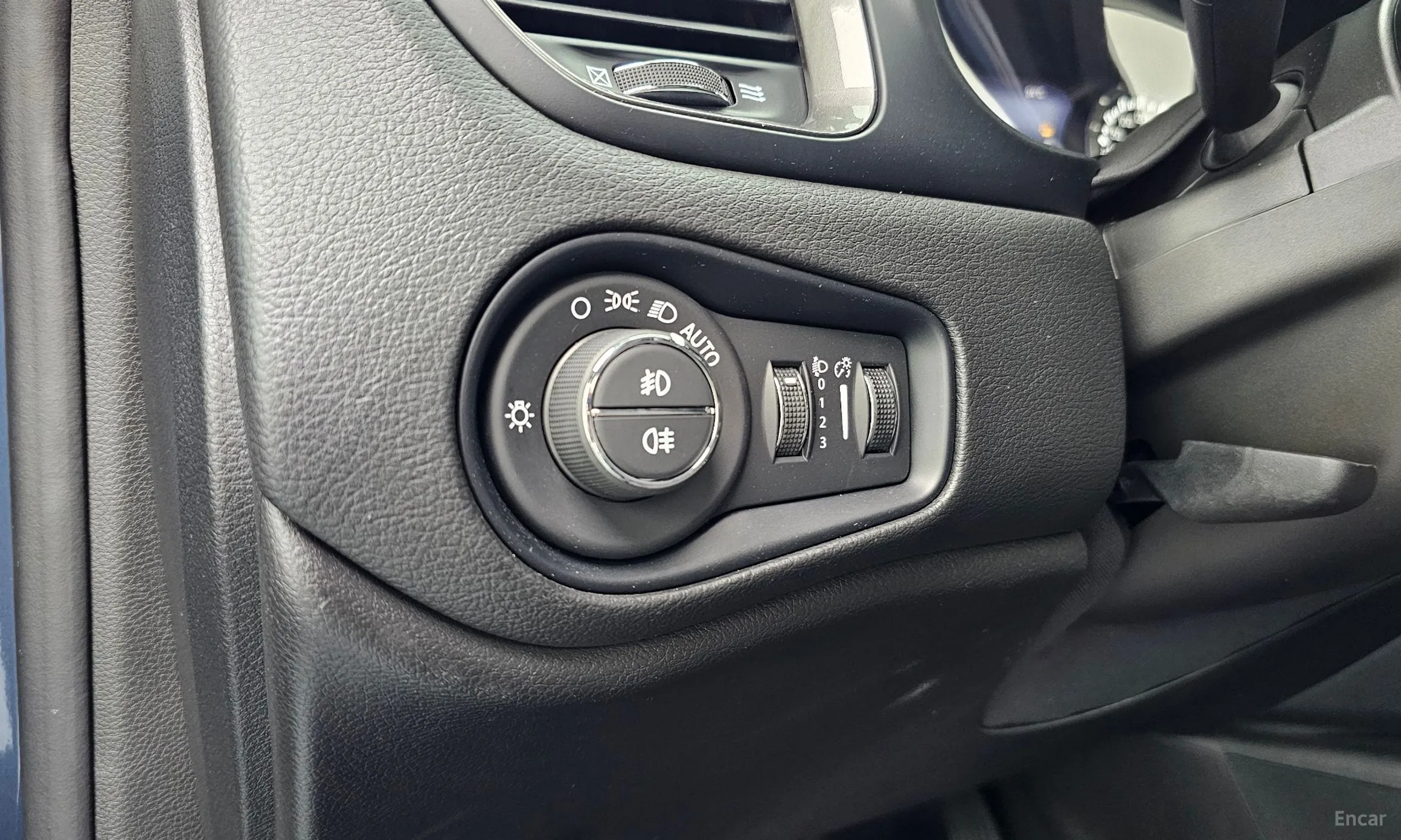 Jeep Renegade превью 18