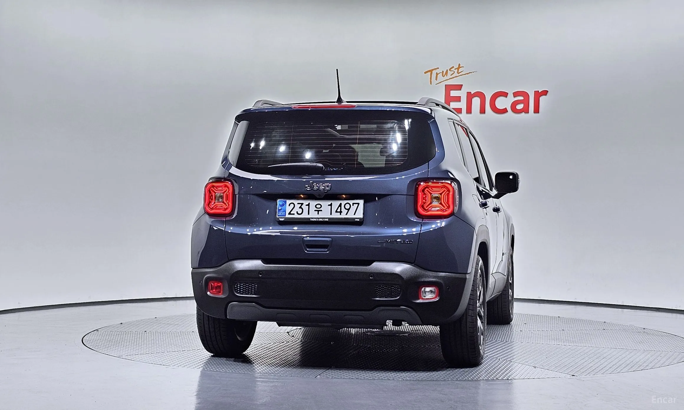 Jeep Renegade превью 4