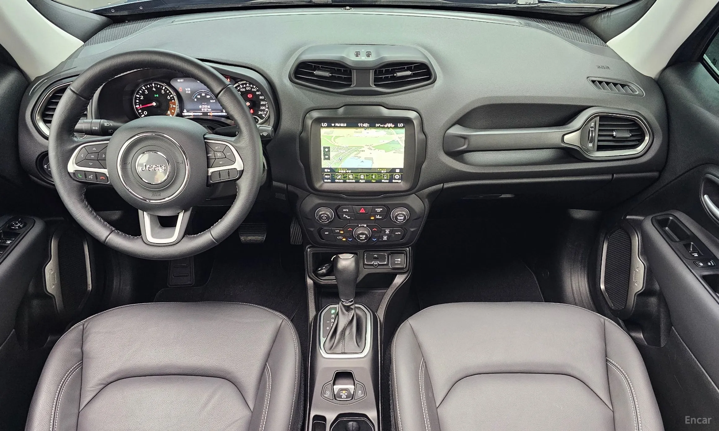 Jeep Renegade превью 7