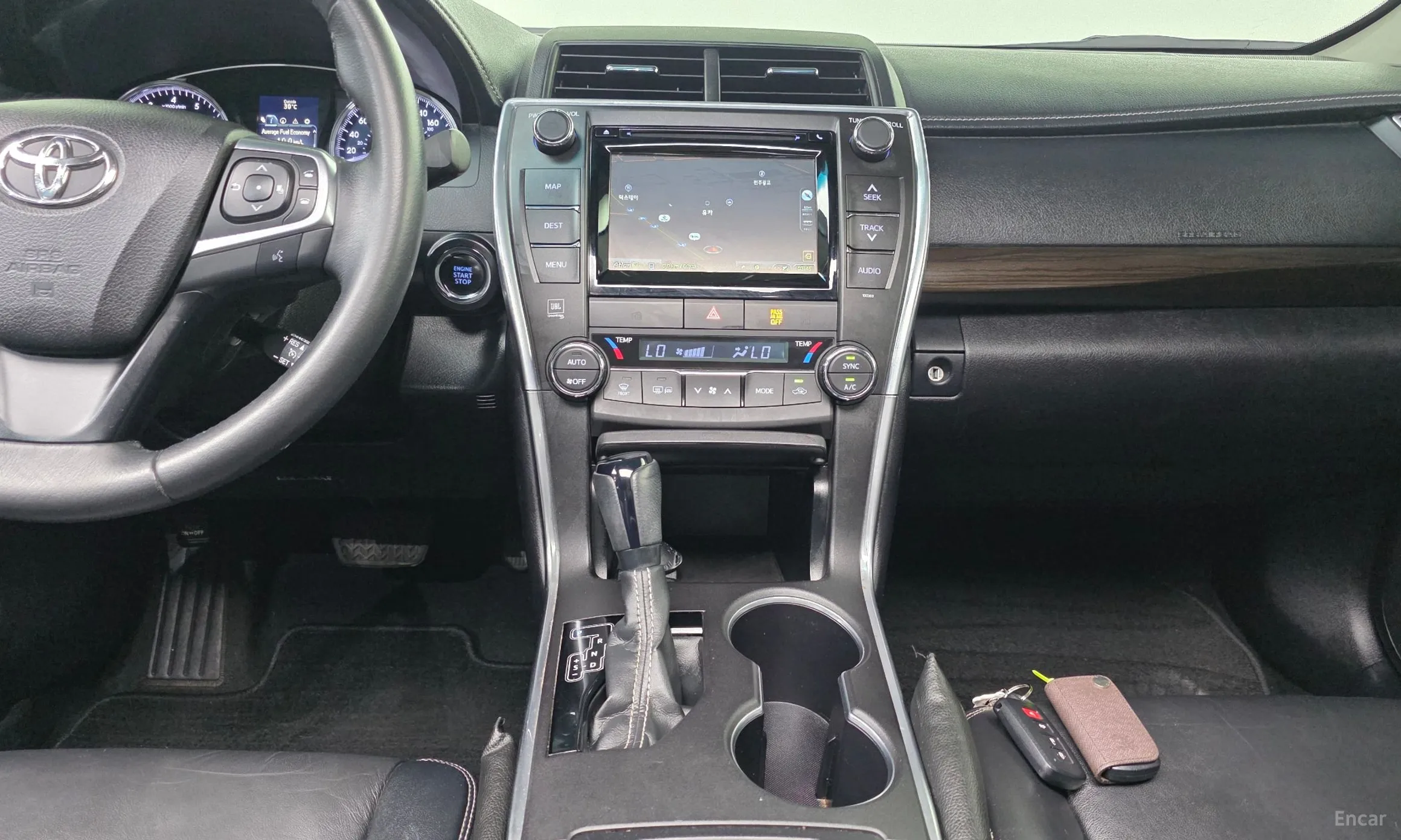 Toyota New Camry превью 15