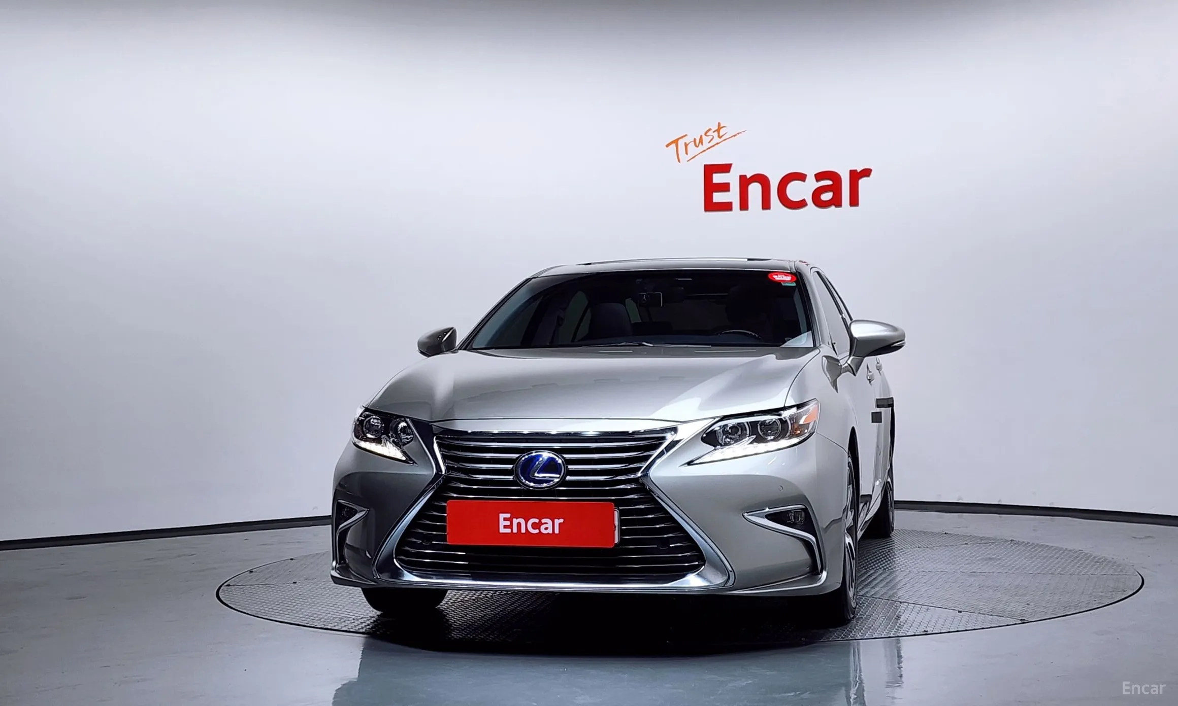 Lexus New ES300h превью 3