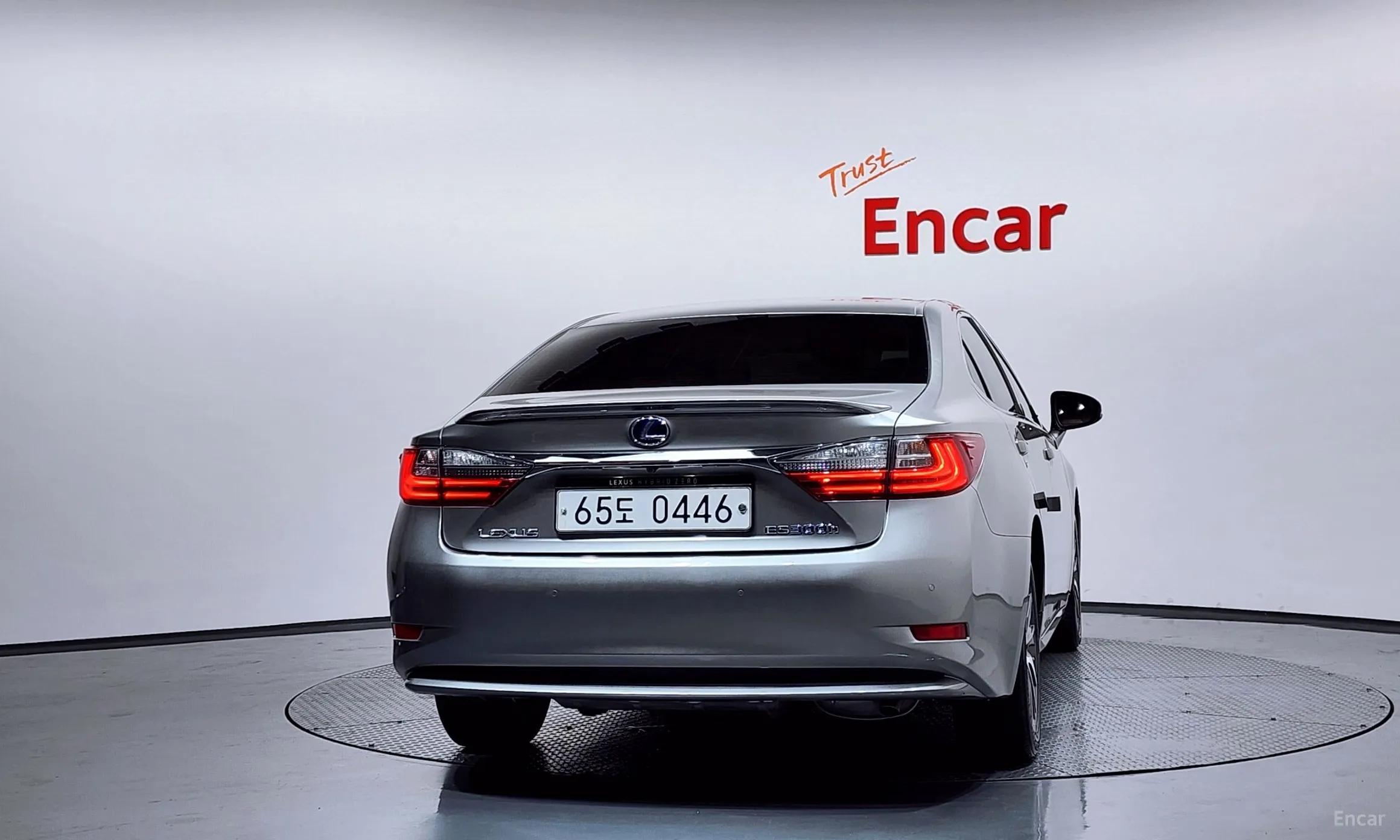 Lexus New ES300h превью 4