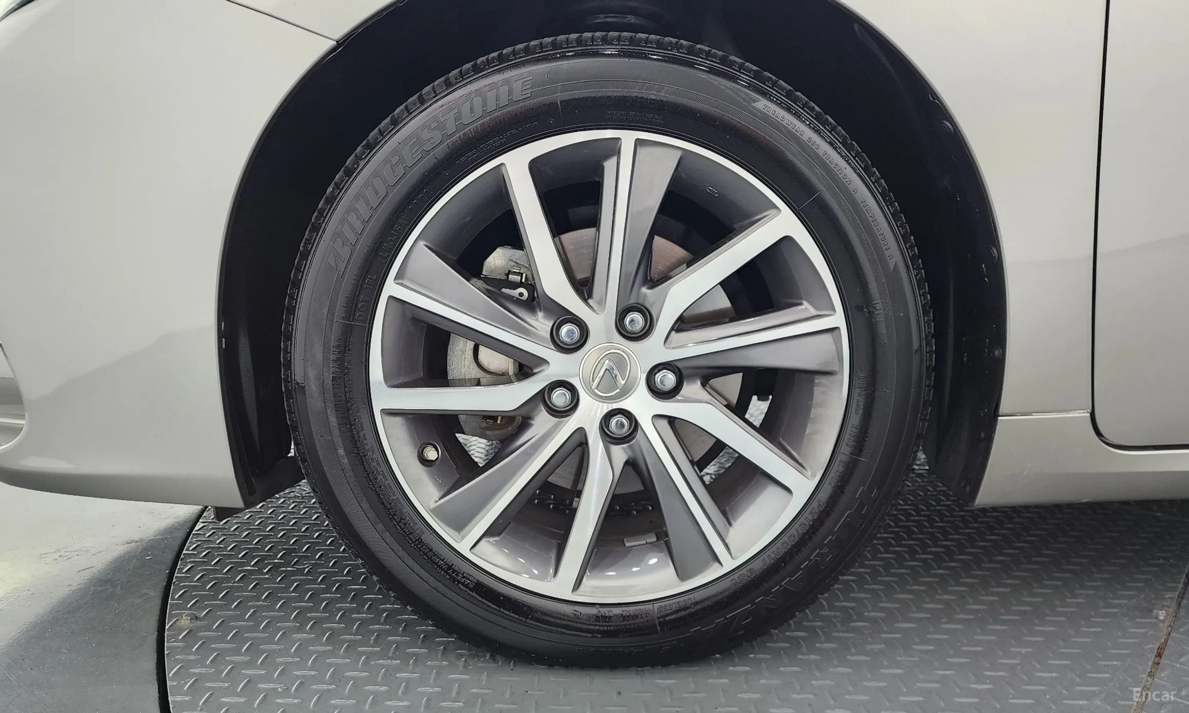 Lexus New ES300h превью 5