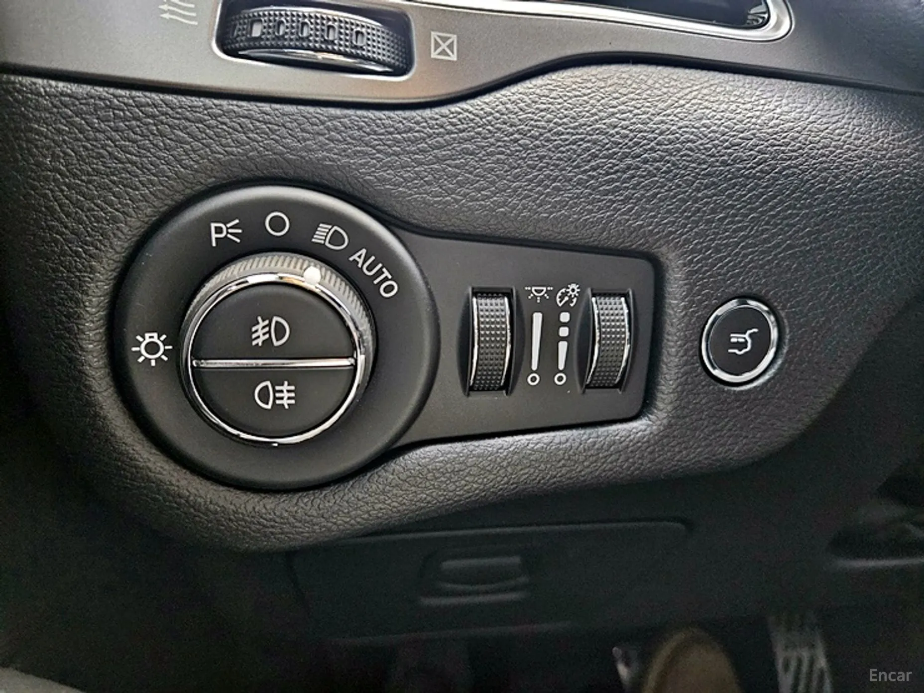 Jeep Cherokee (KL) превью 15