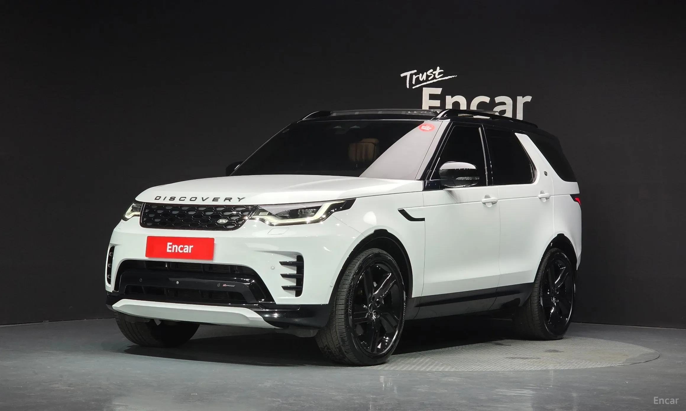 Land Rover Discovery 5