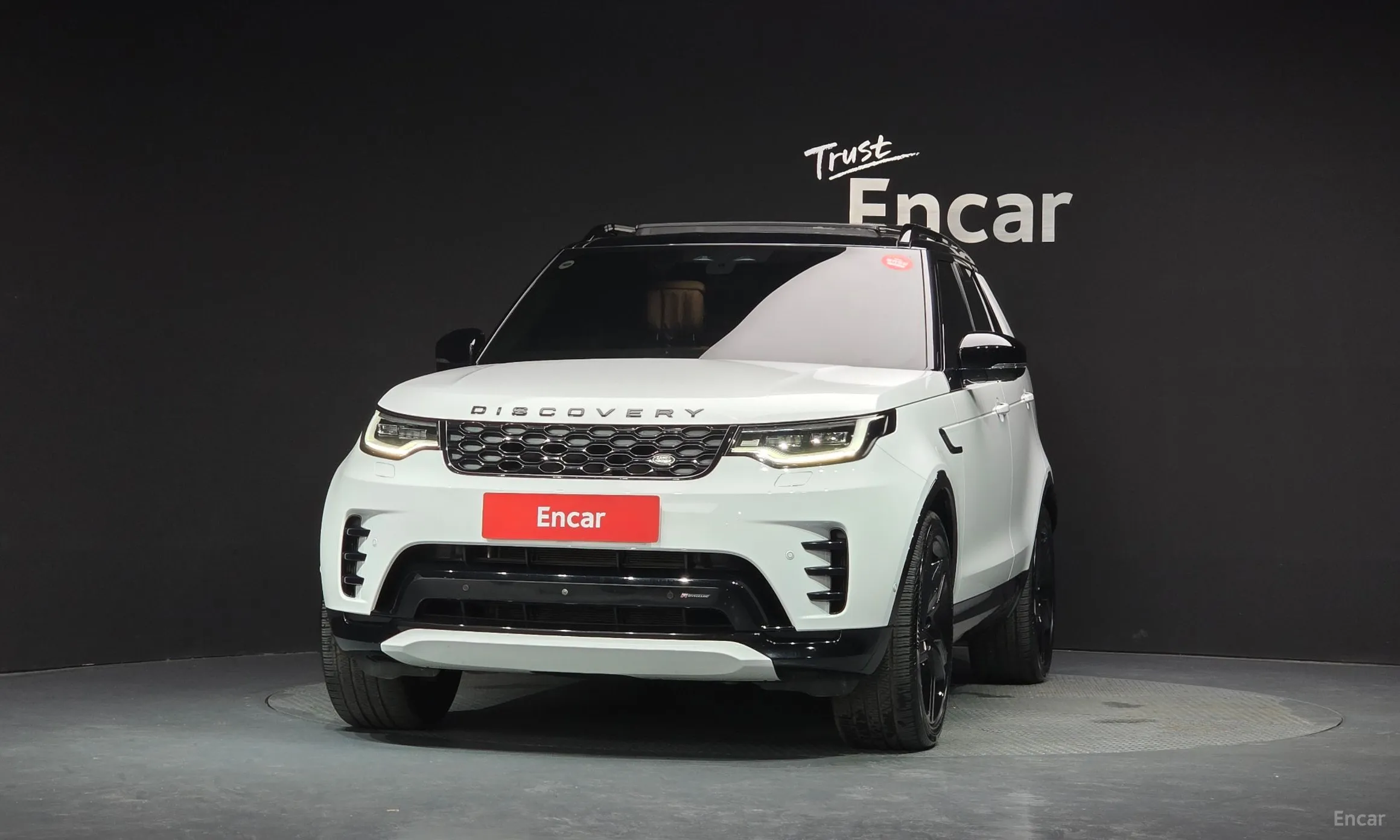 Land Rover Discovery 5 превью 3