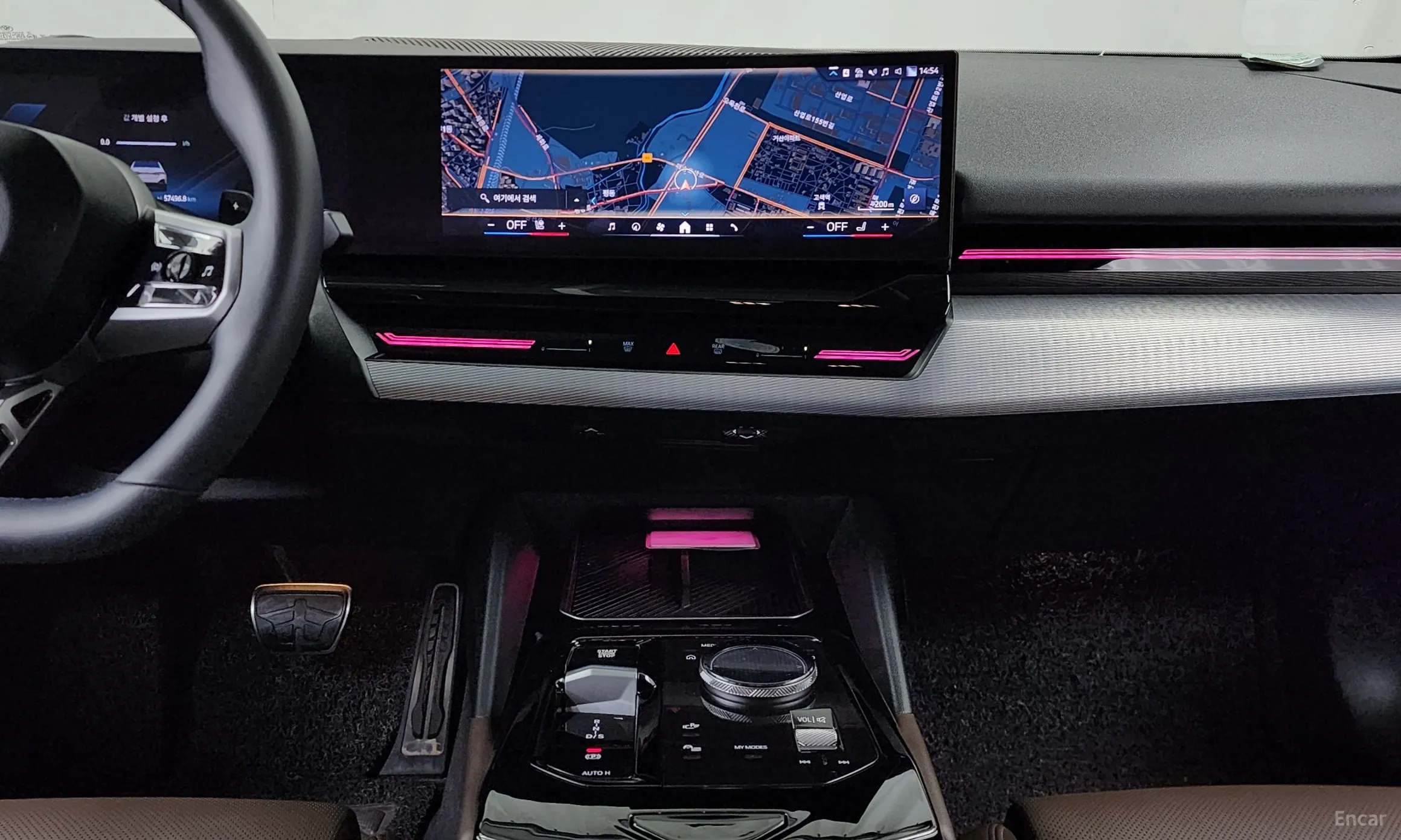 BMW 5 Series (G60) превью 14