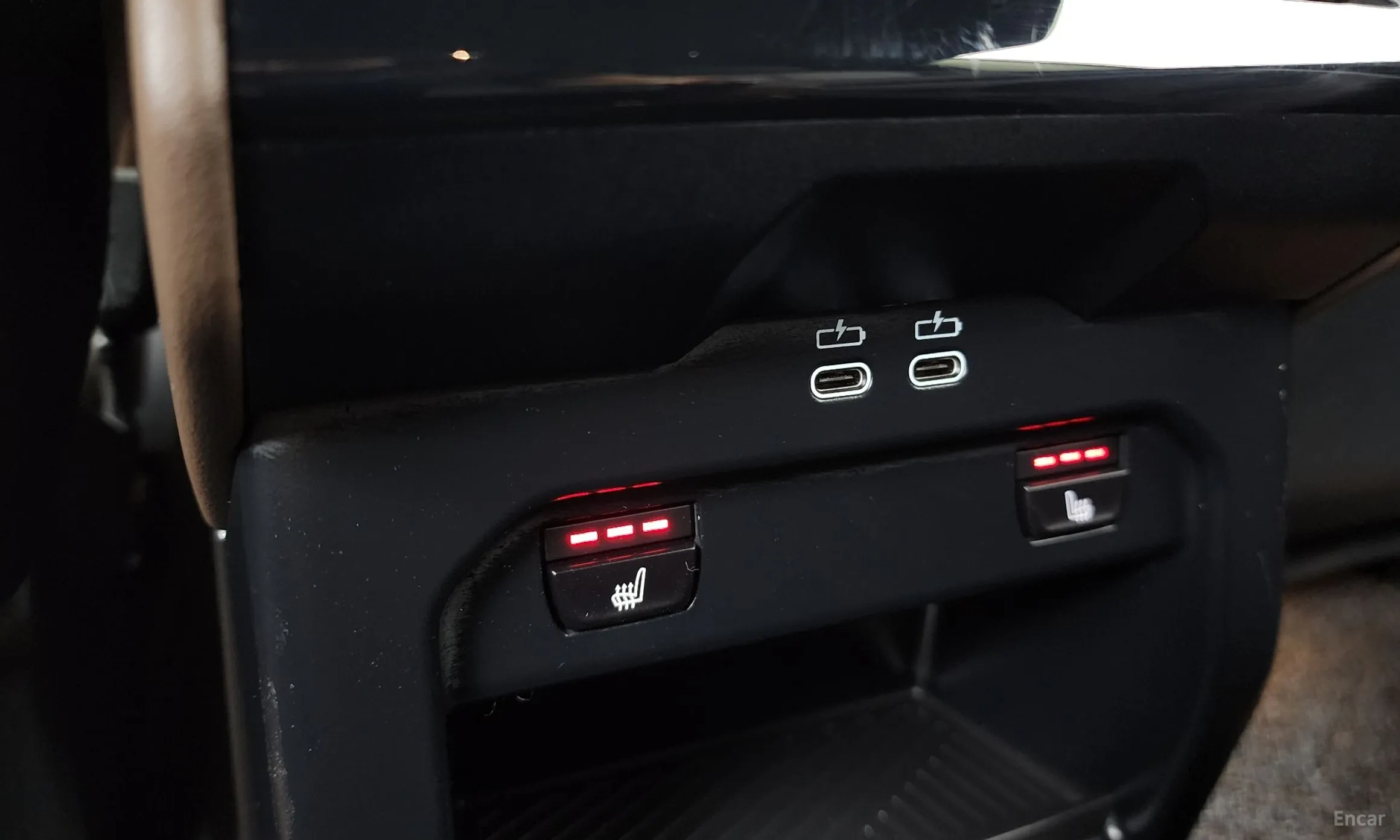 BMW 5 Series (G60) превью 19