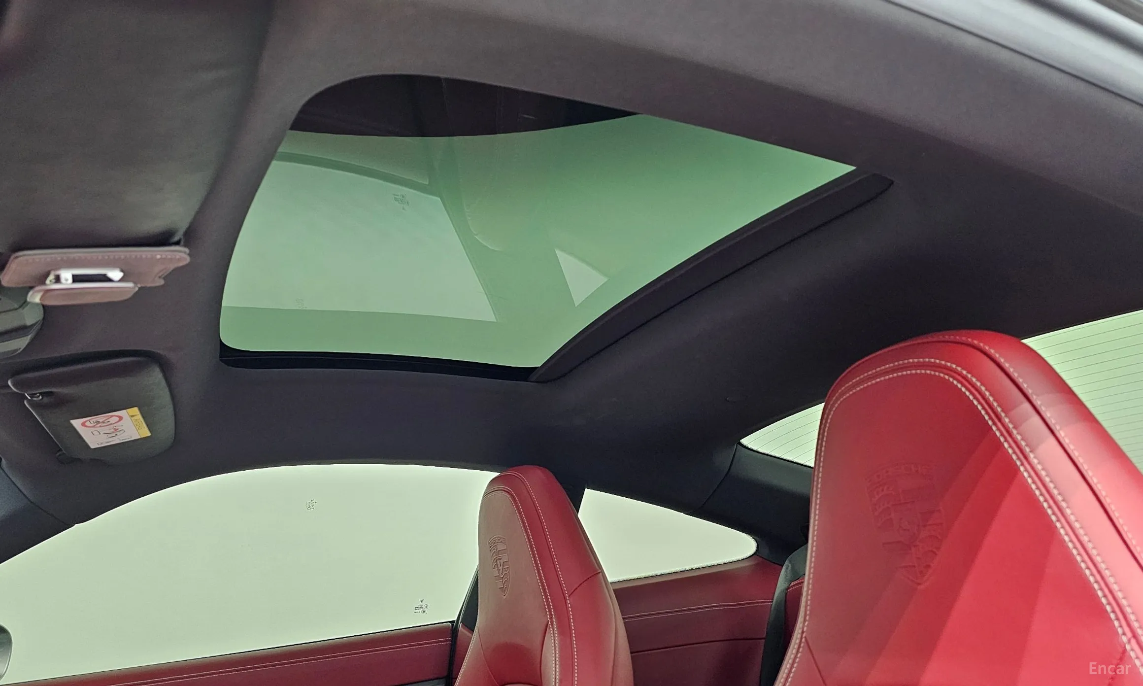Porsche 911 (992) превью 19