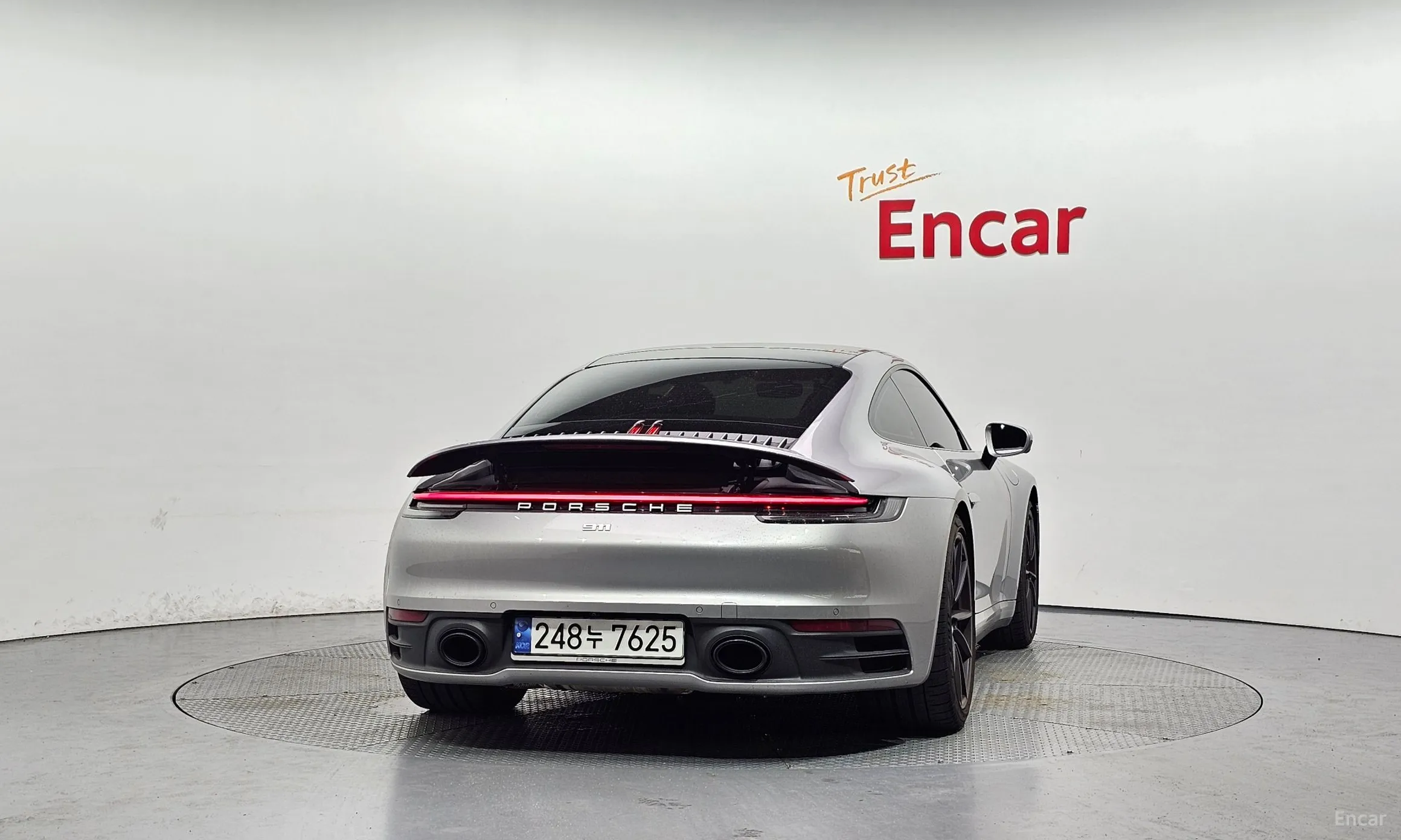 Porsche 911 (992) превью 4