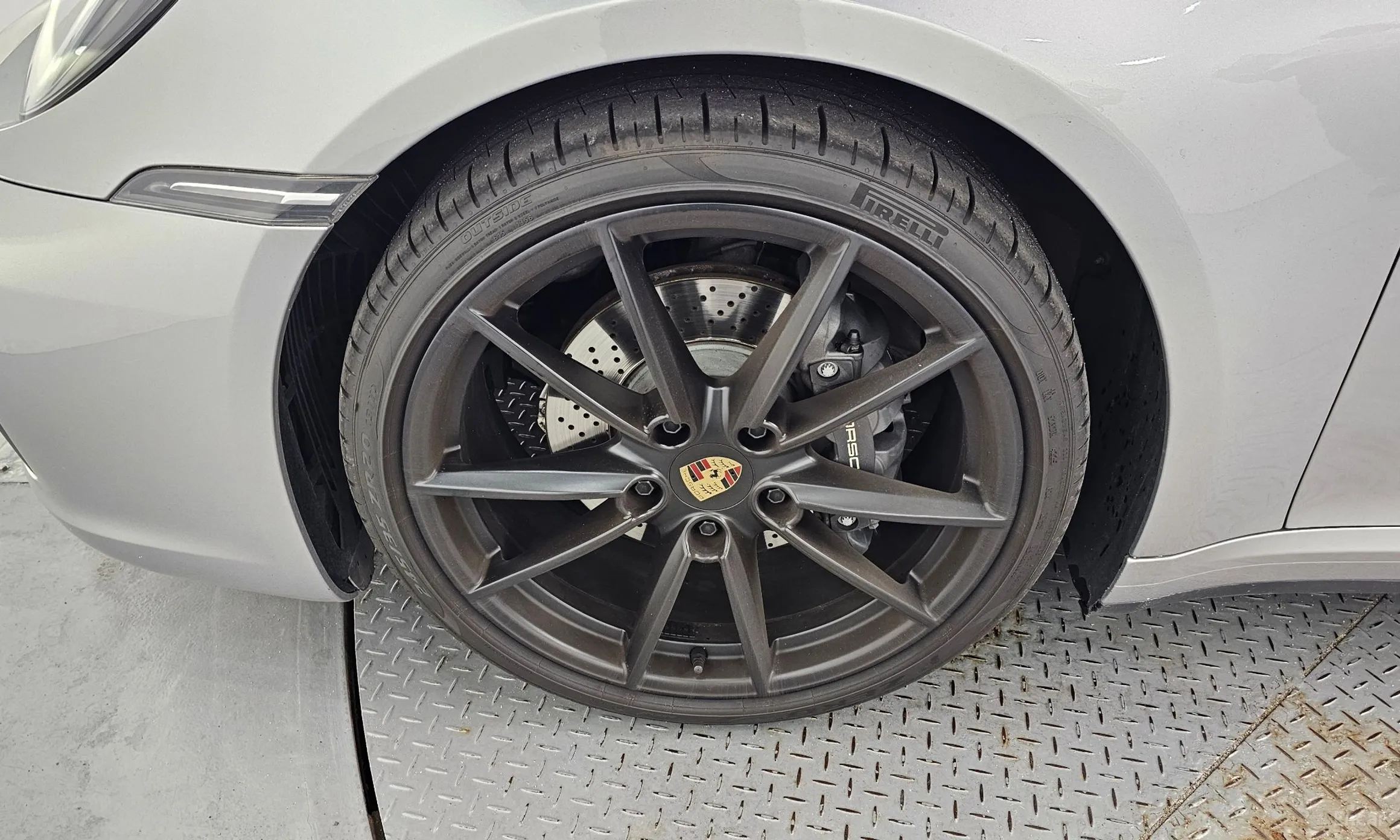 Porsche 911 (992) превью 5