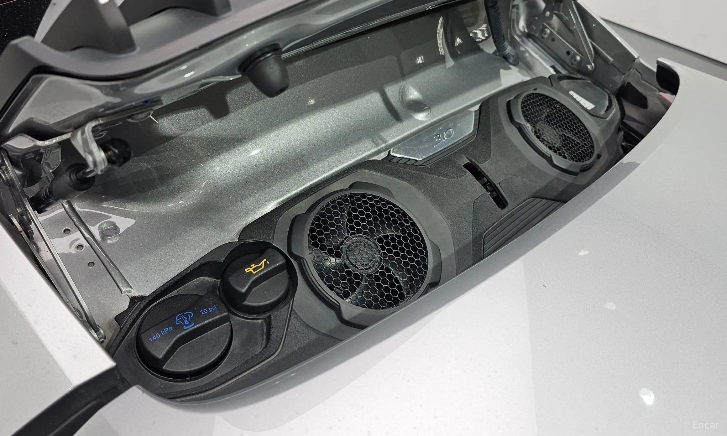 Porsche 911 (992) превью 6
