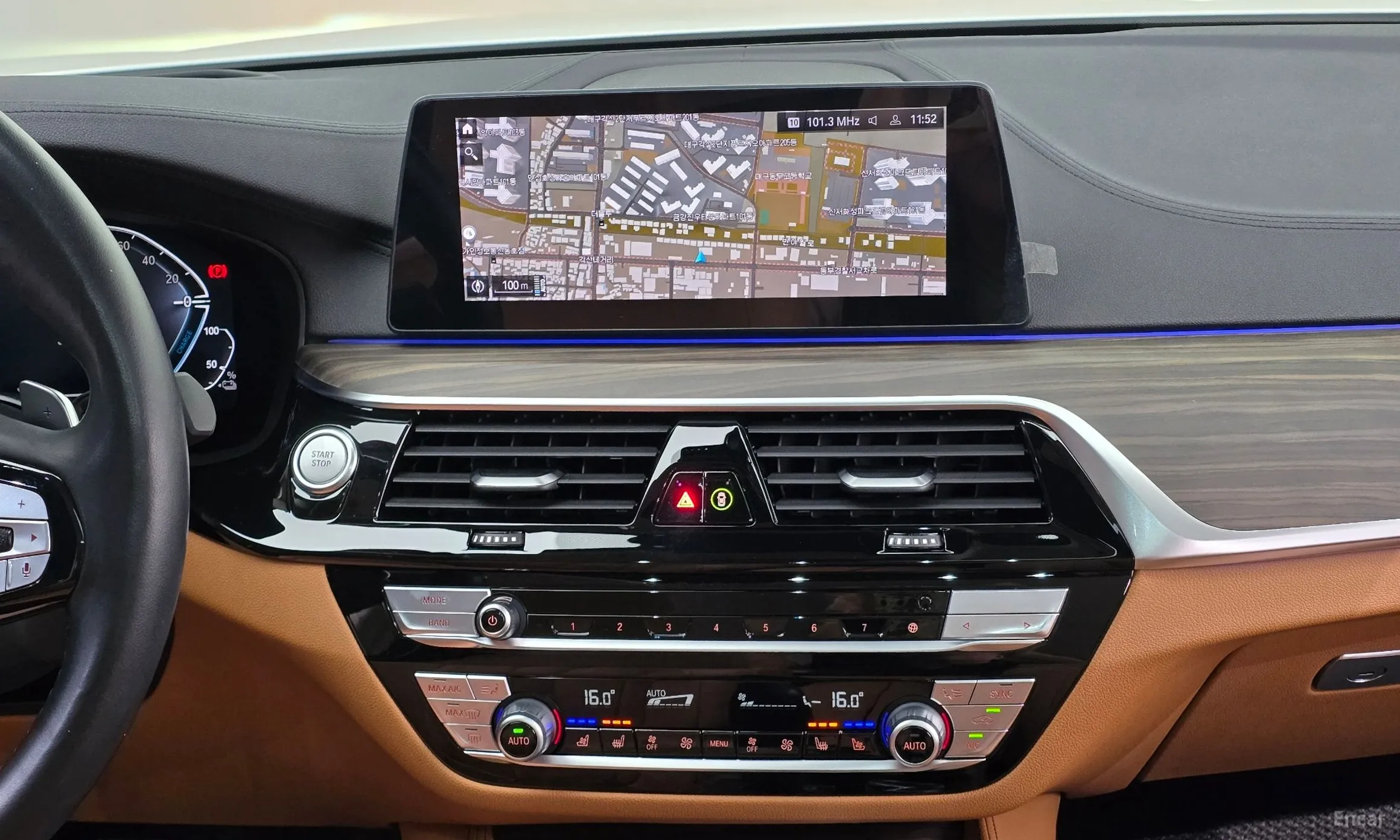 BMW 5 Series (G30) превью 18