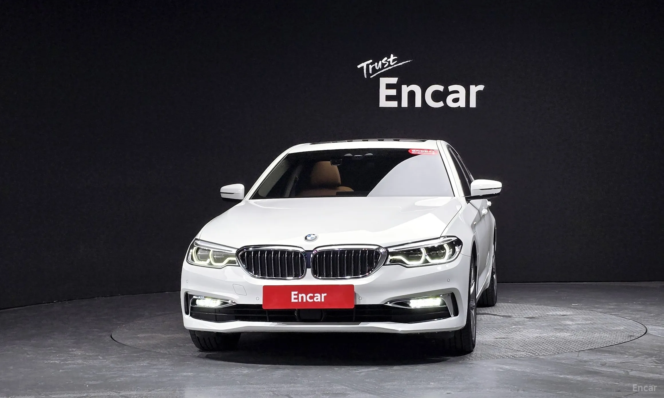 BMW 5 Series (G30) превью 3
