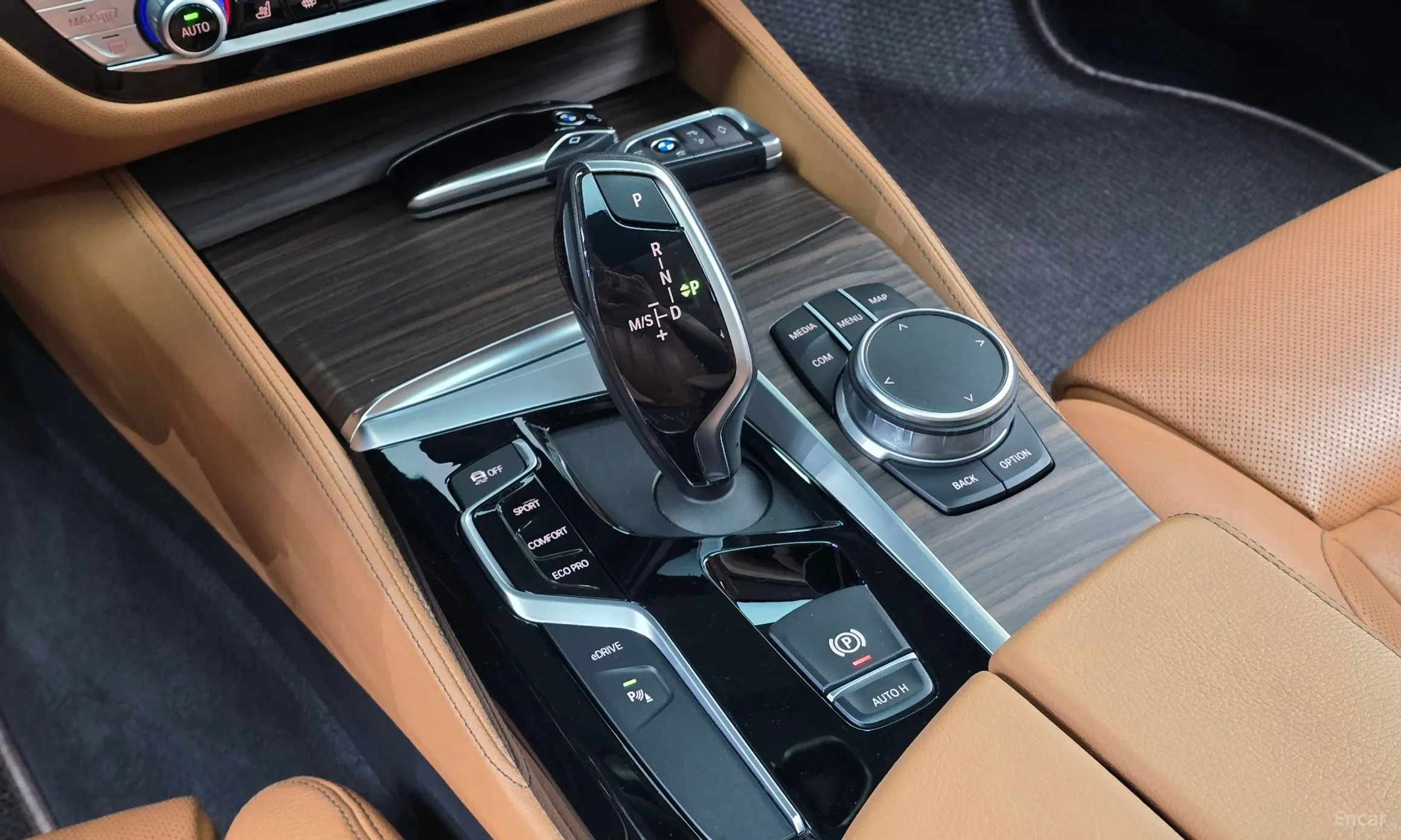 BMW 5 Series (G30) превью 9
