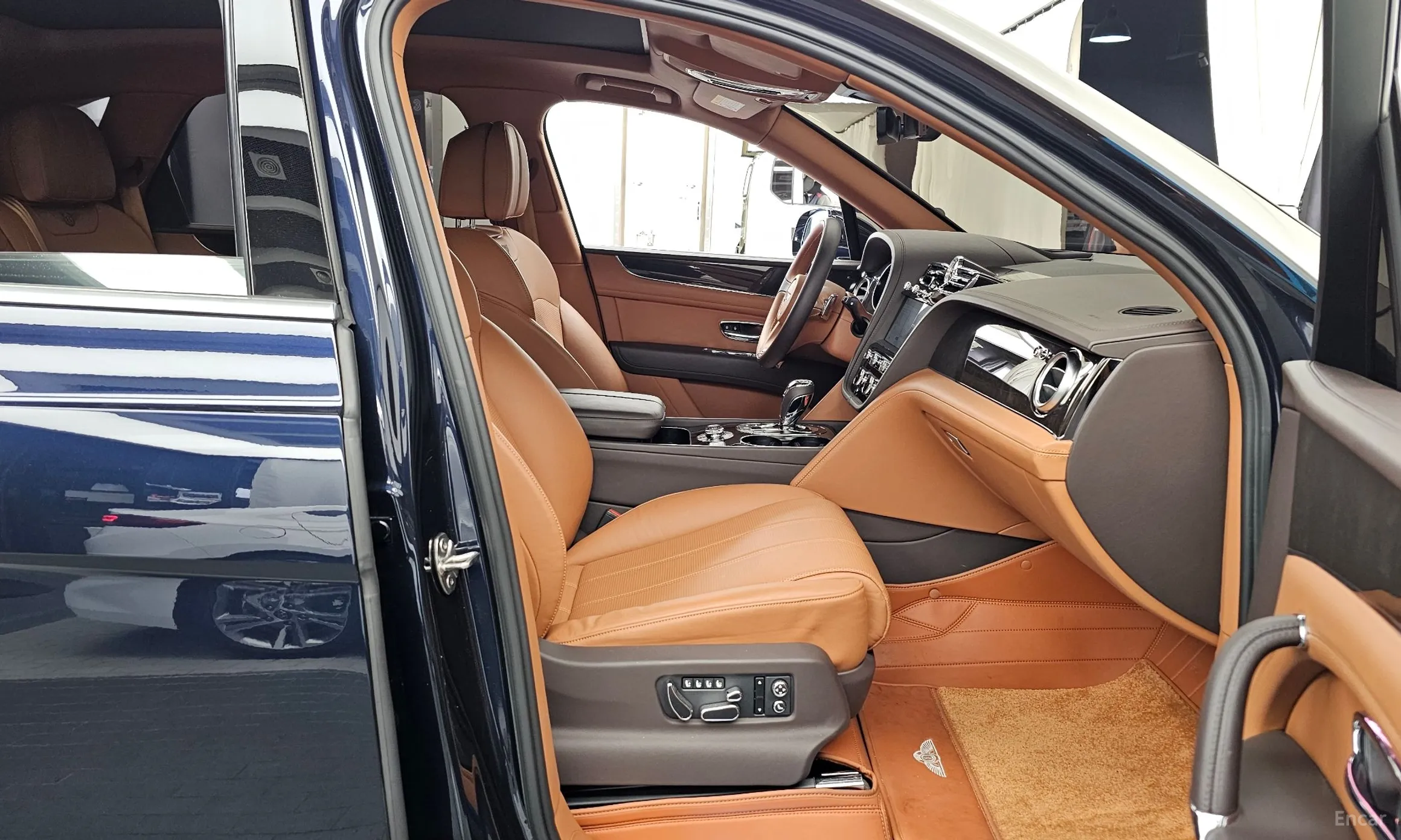 Bentley Bentayga превью 11
