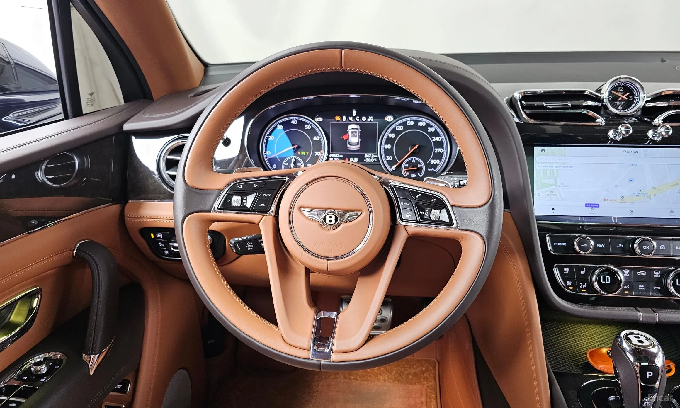 Bentley Bentayga превью 13