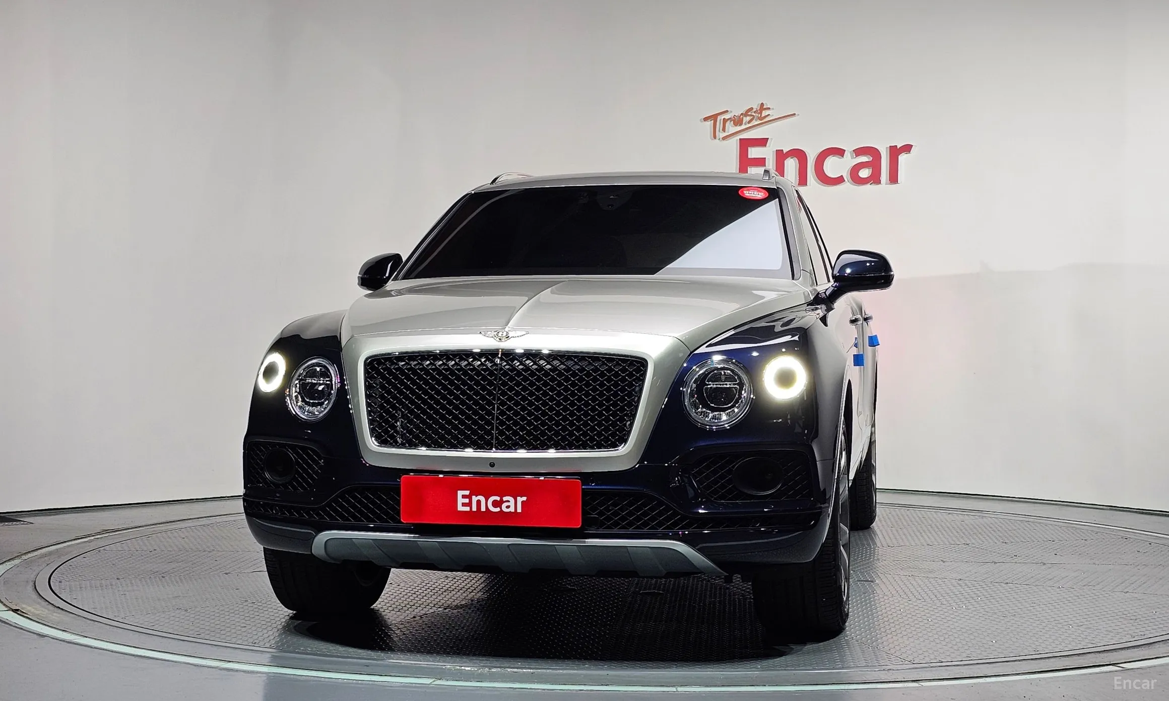 Bentley Bentayga превью 3