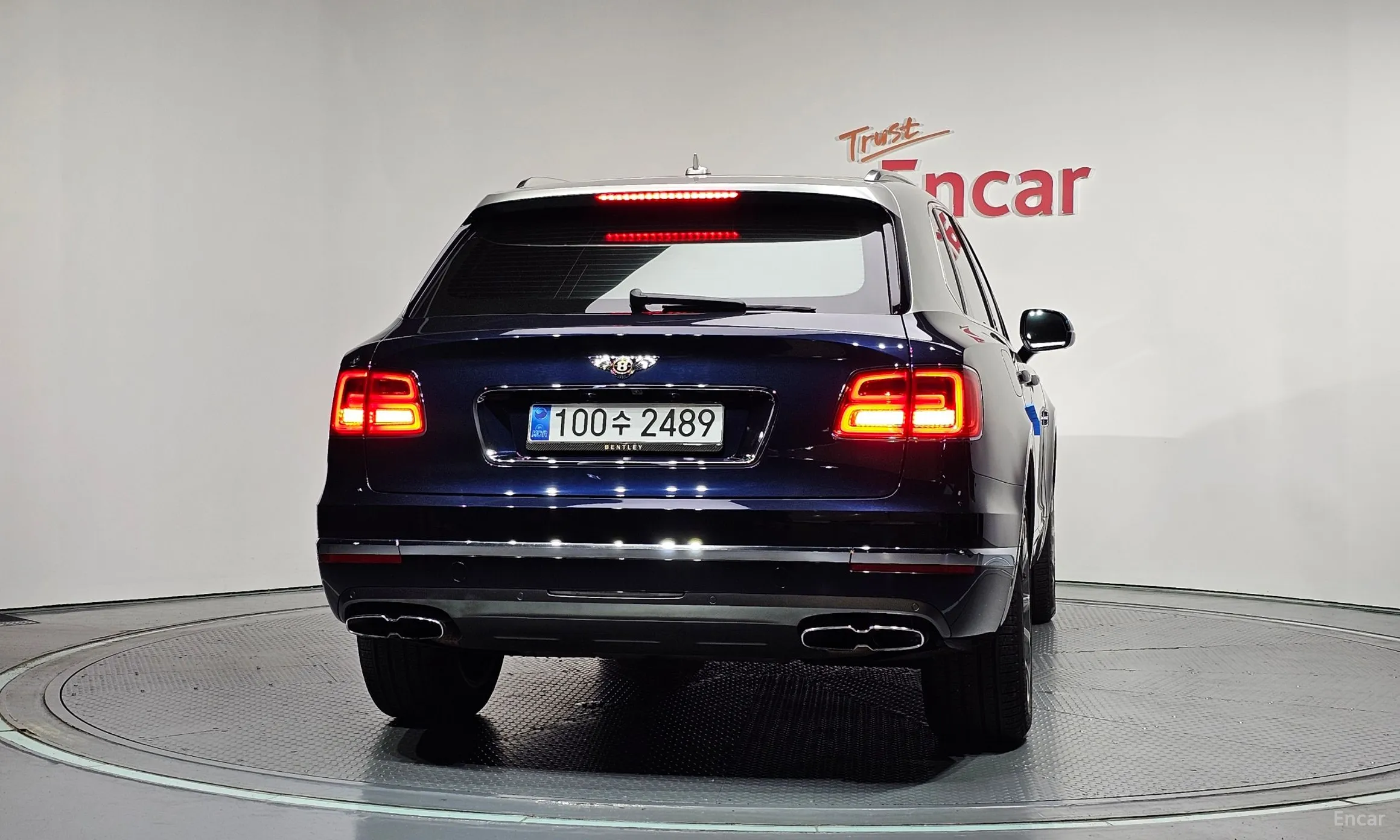 Bentley Bentayga превью 4