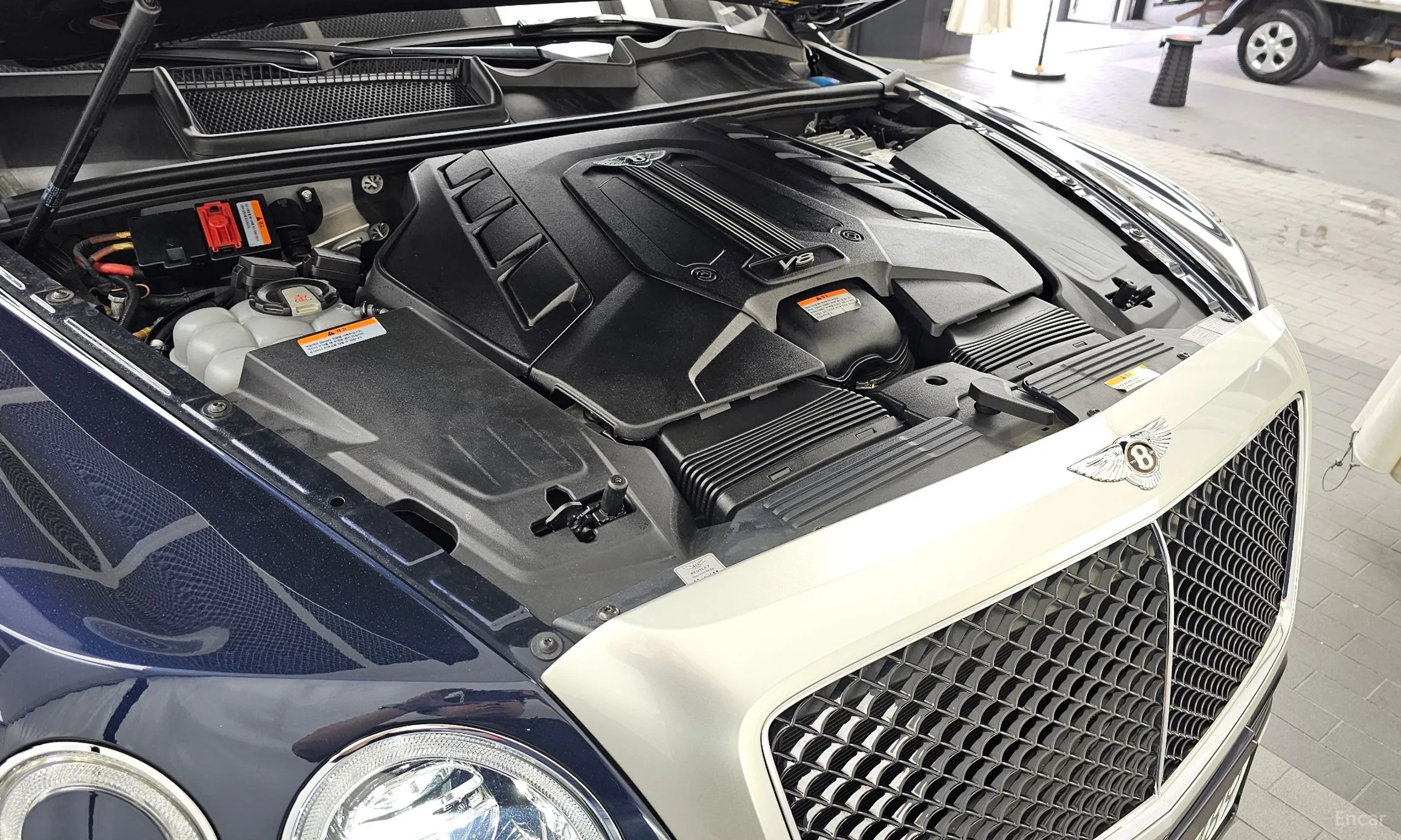 Bentley Bentayga превью 6