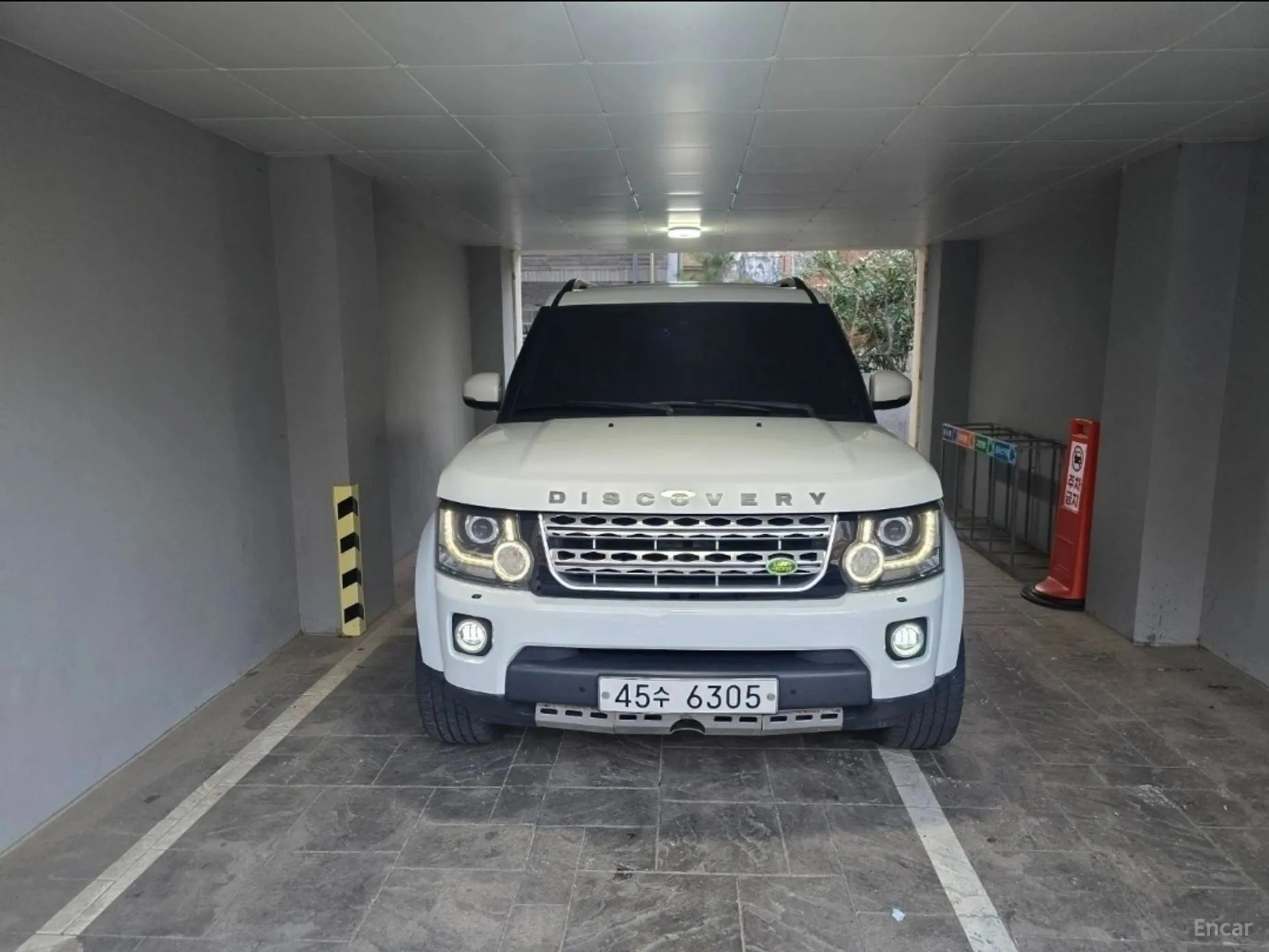 Land Rover Discovery 4
