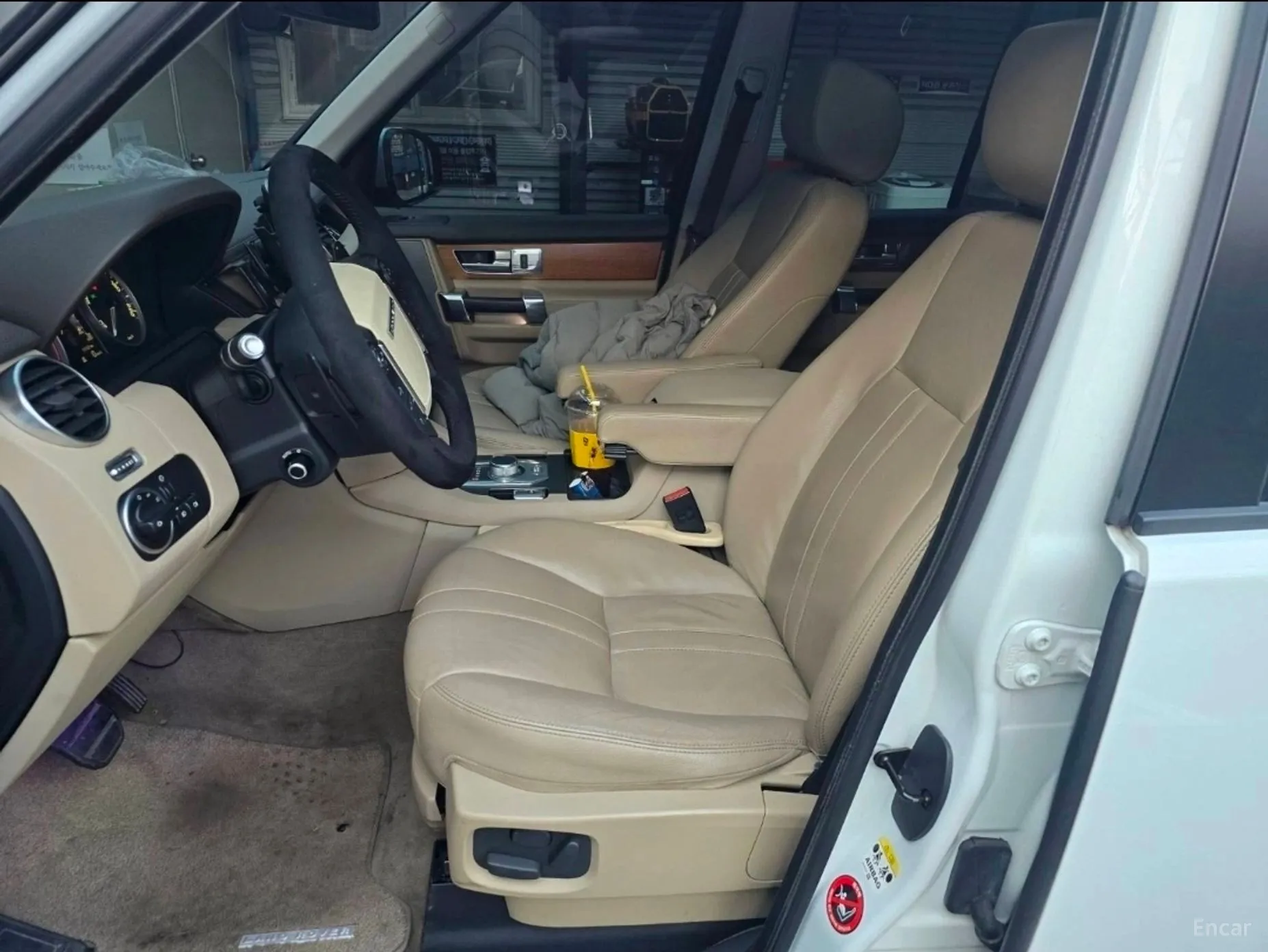 Land Rover Discovery 4 превью 11