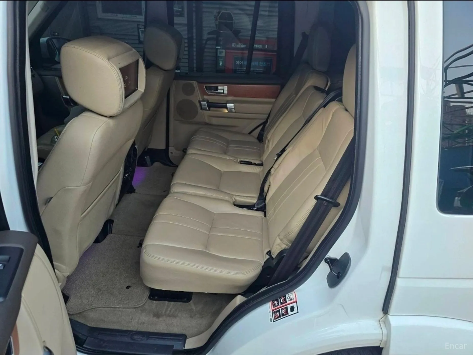 Land Rover Discovery 4 превью 14