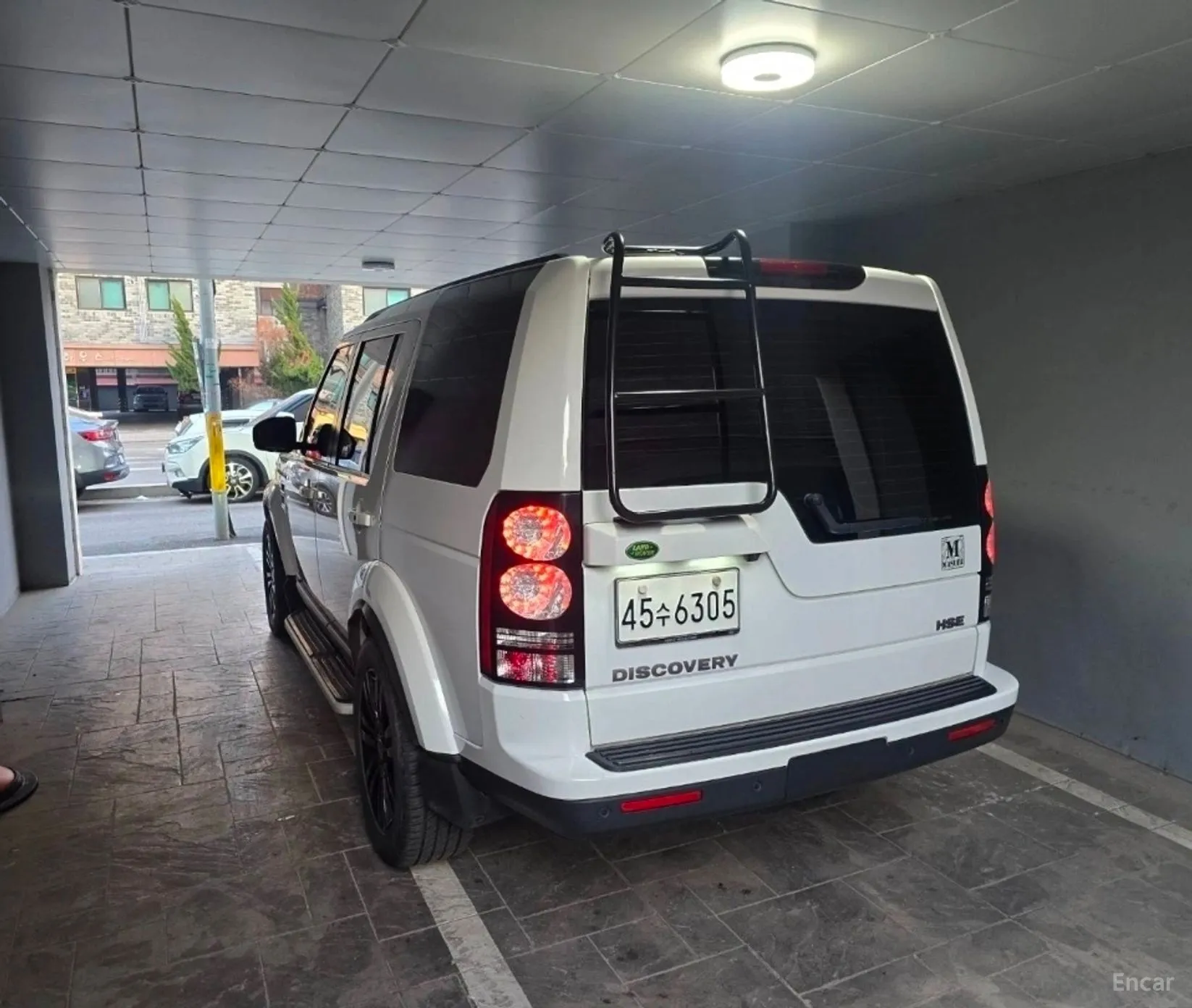 Land Rover Discovery 4 превью 3