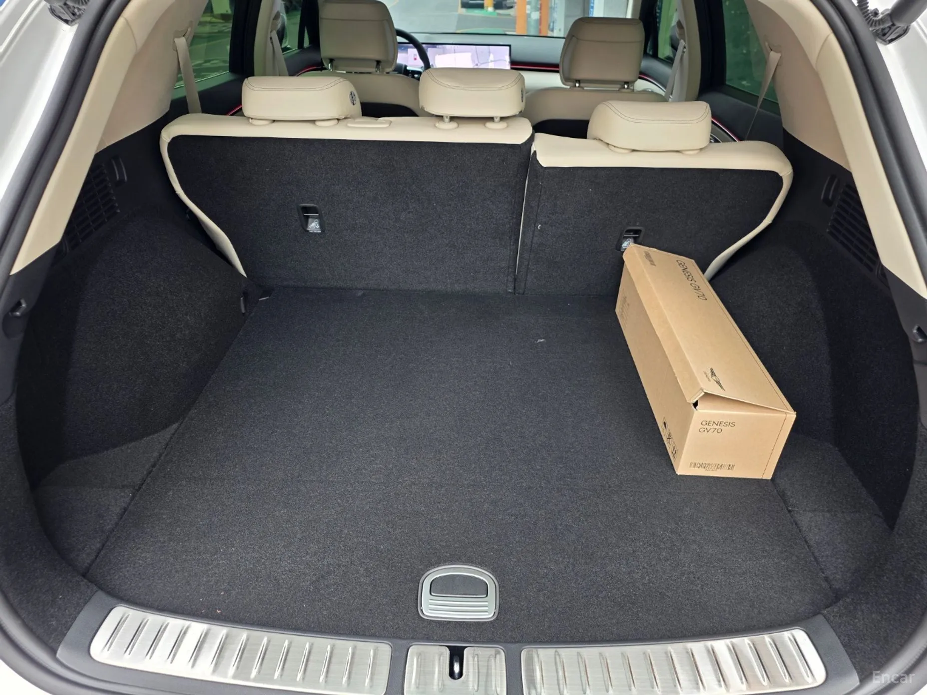 Genesis GV70 превью 18