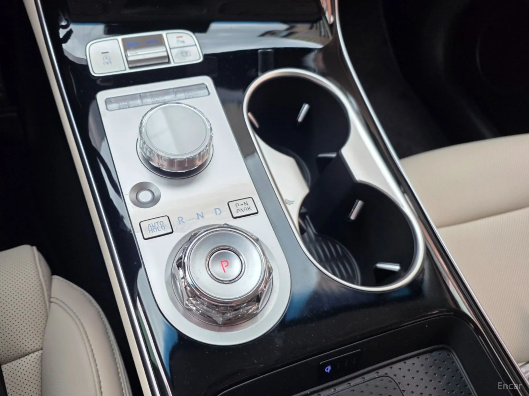 Genesis GV70 превью 9