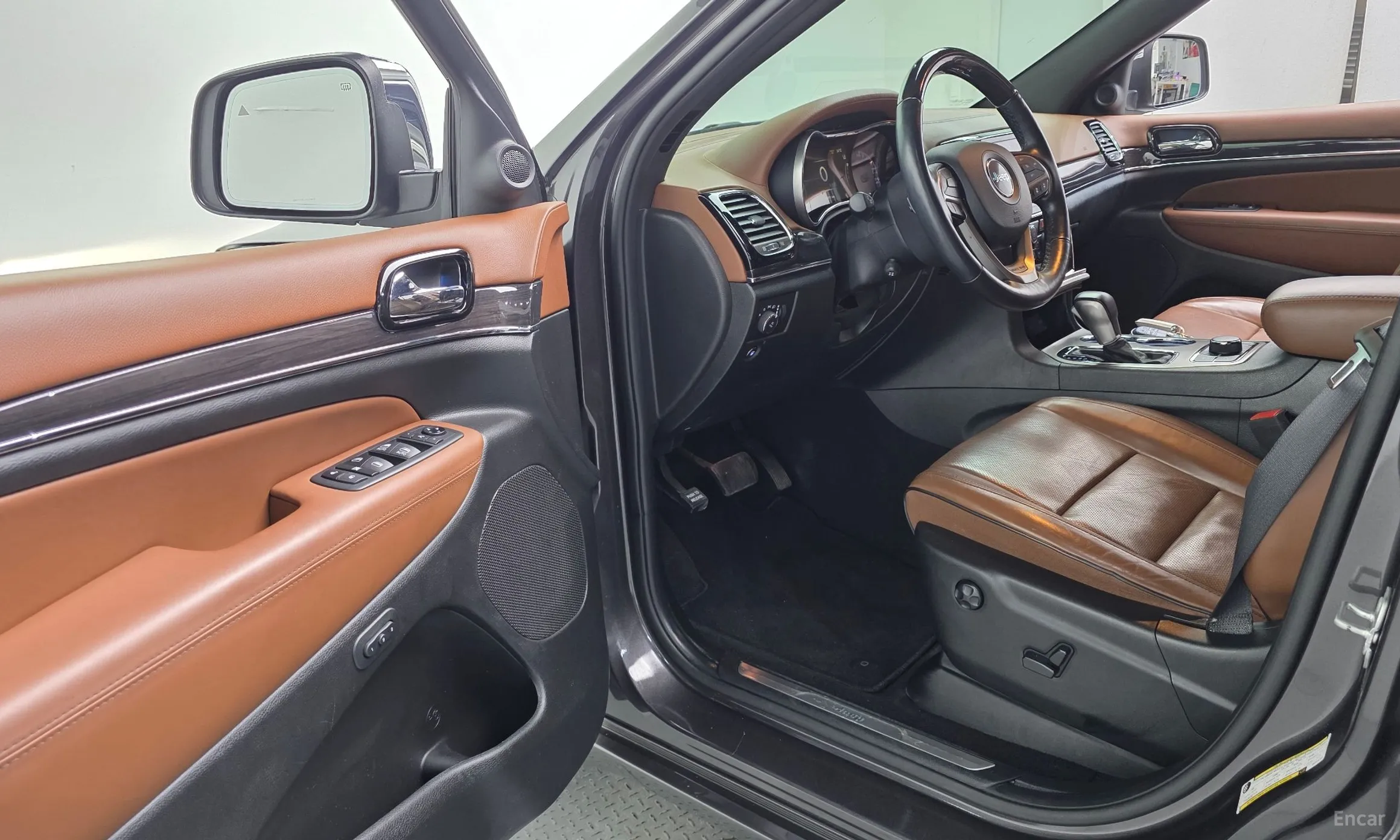 Jeep Grand Cherokee превью 10