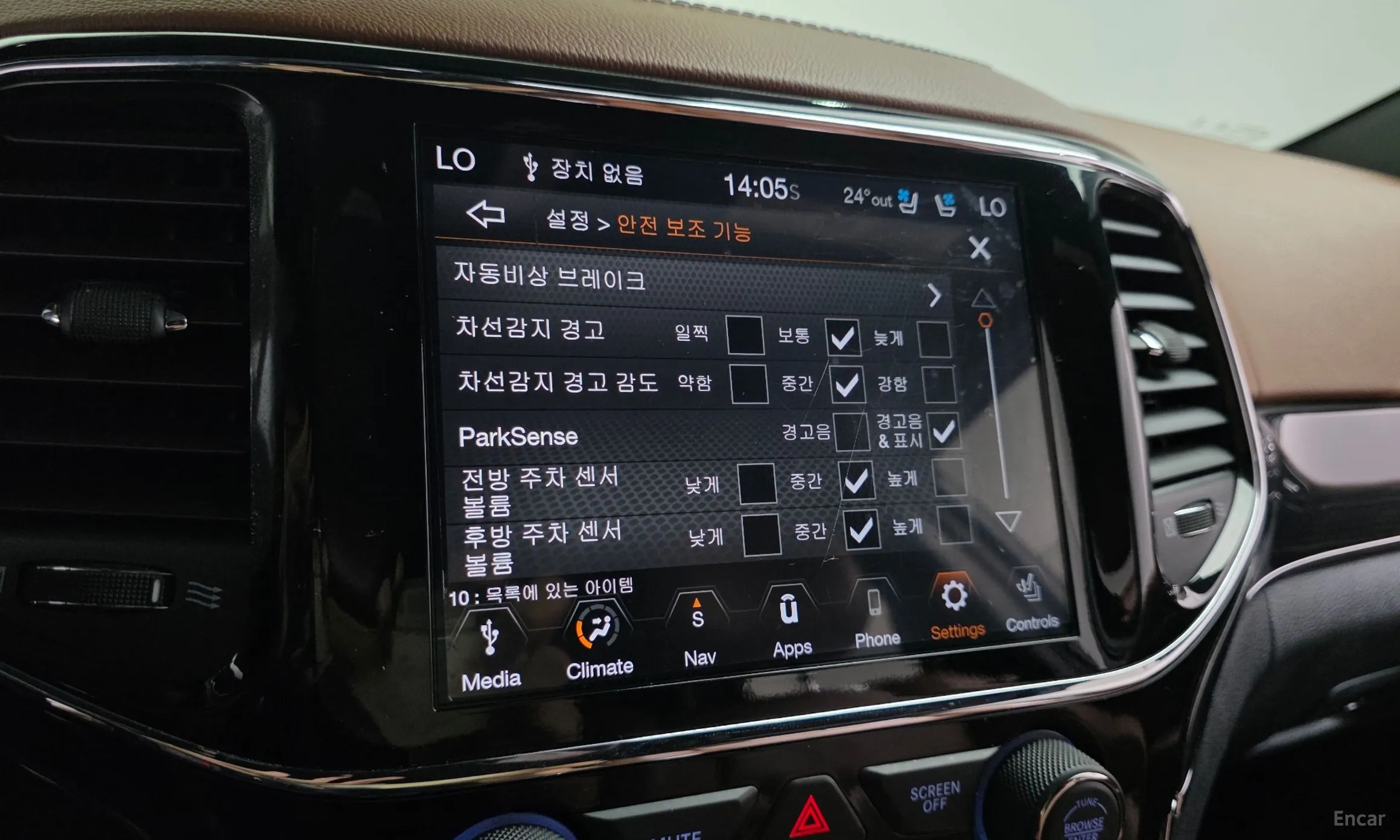 Jeep Grand Cherokee превью 16