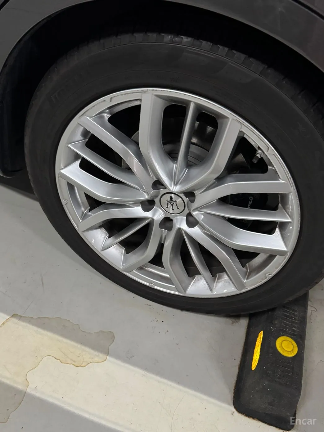 Maserati Levante превью 7