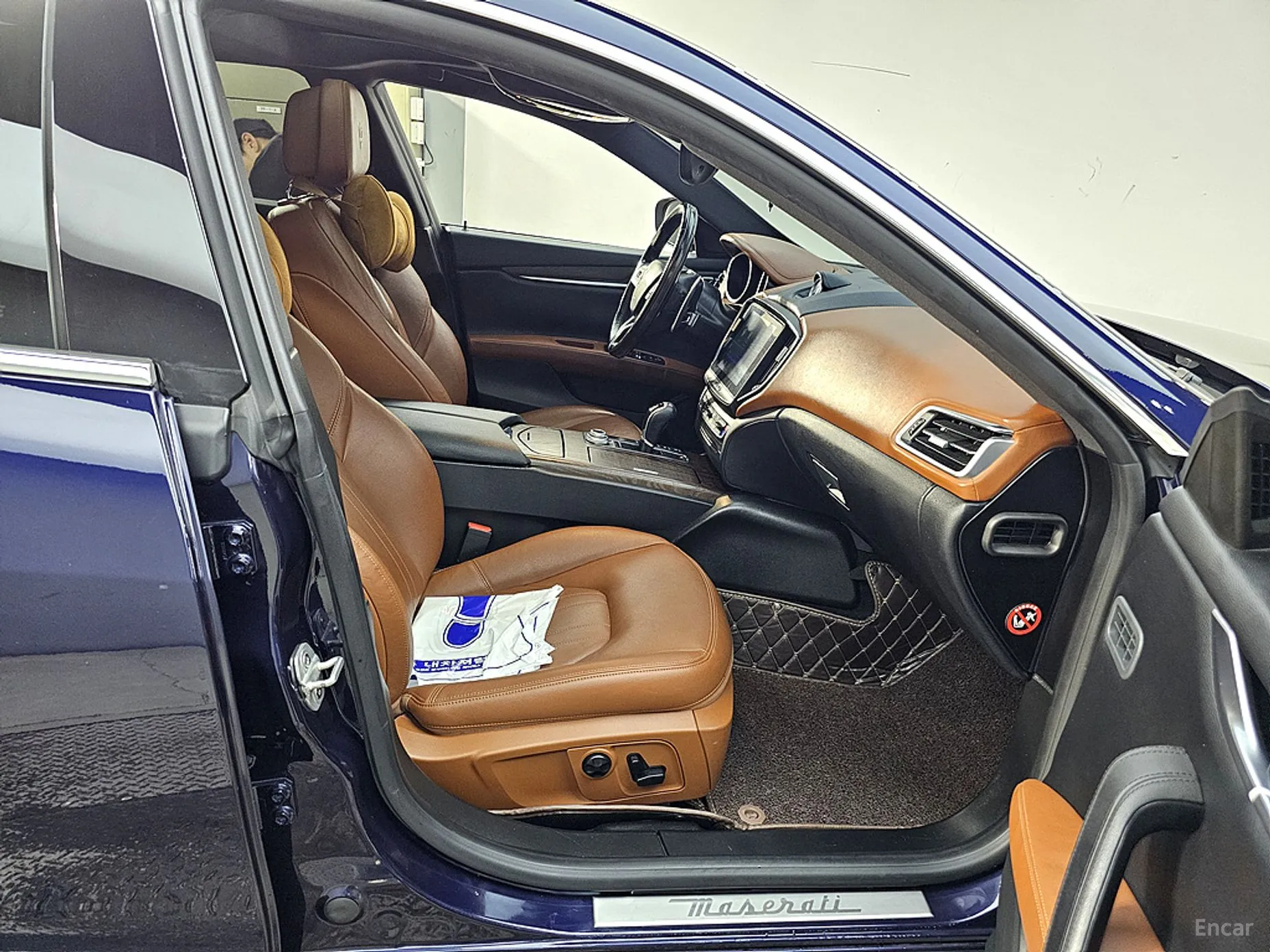 Maserati Ghibli превью 11