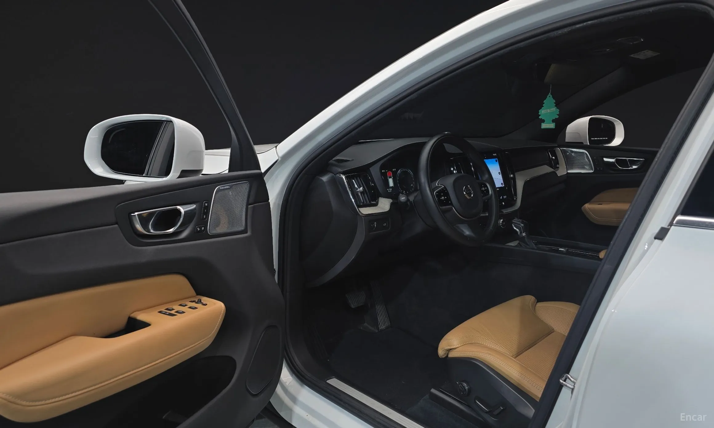 Volvo XC60 Gen 2 превью 10