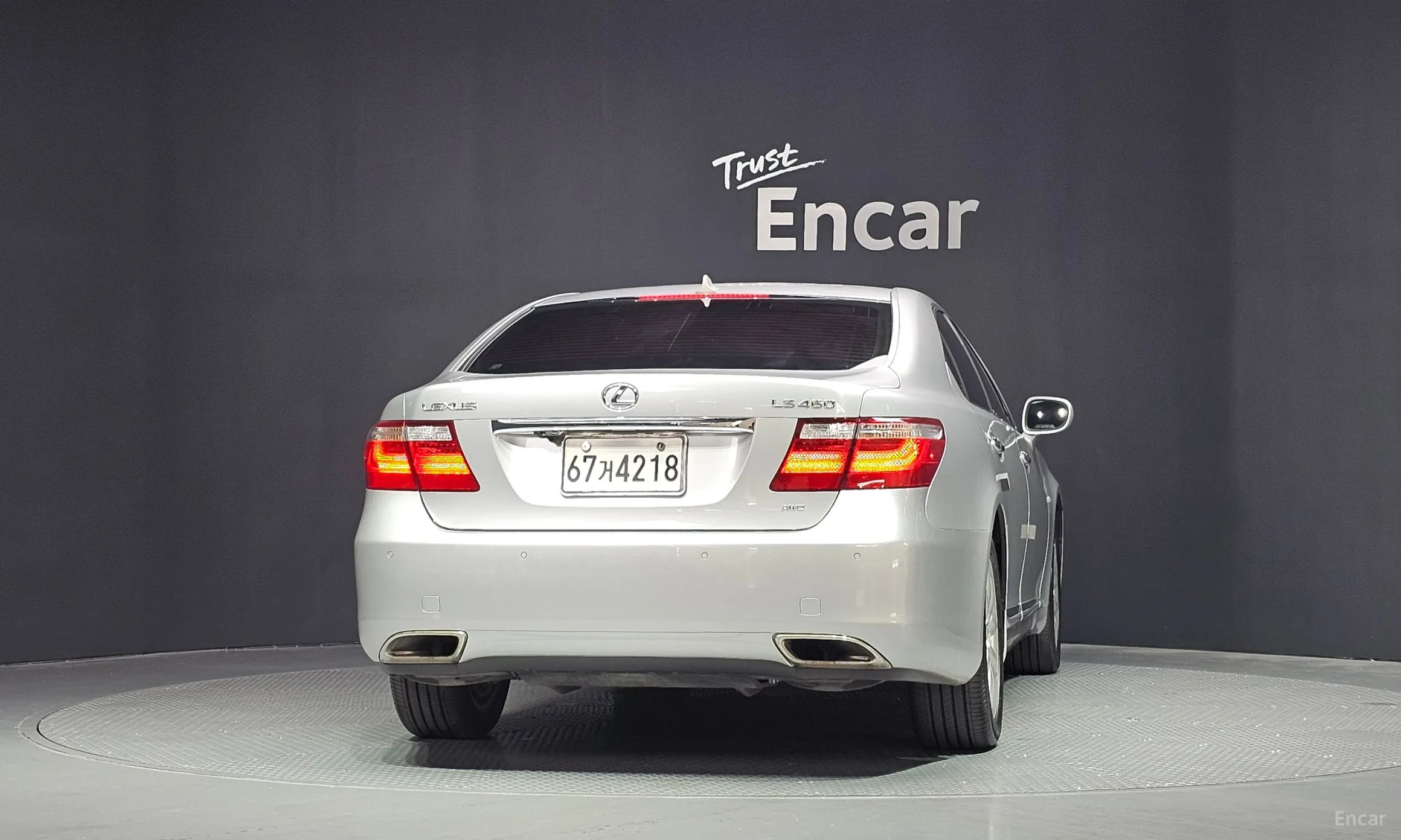 Lexus LS460 превью 4
