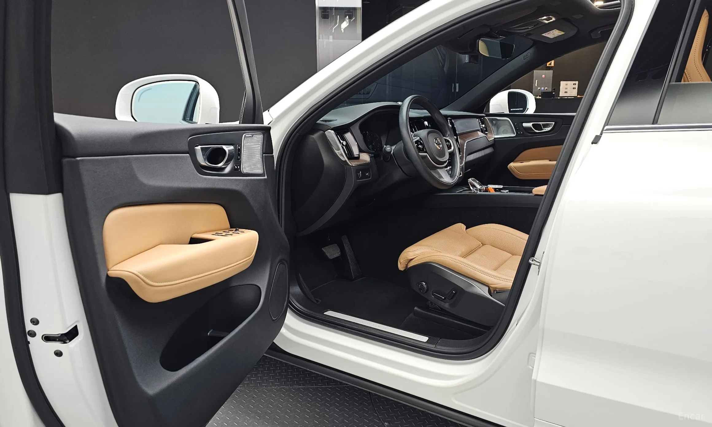 Volvo XC60 Gen 2 превью 10