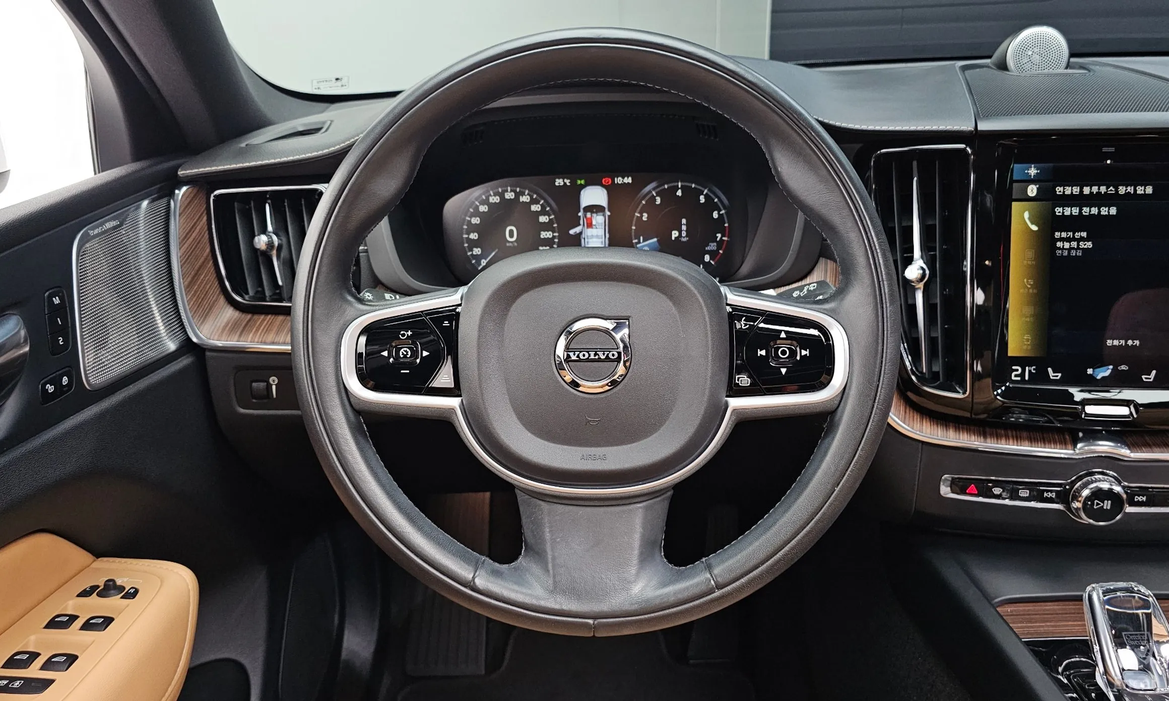 Volvo XC60 Gen 2 превью 13