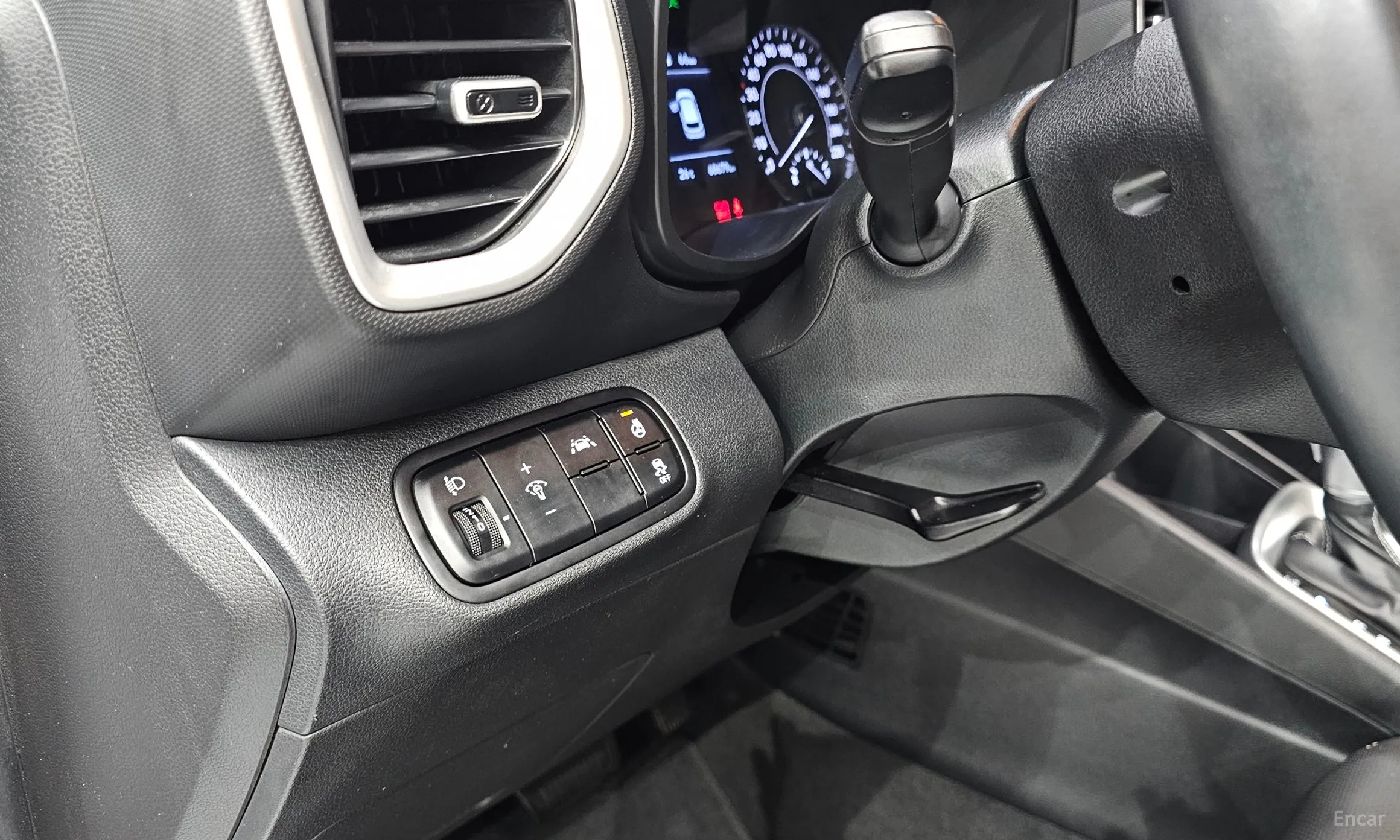 Hyundai Venue превью 18