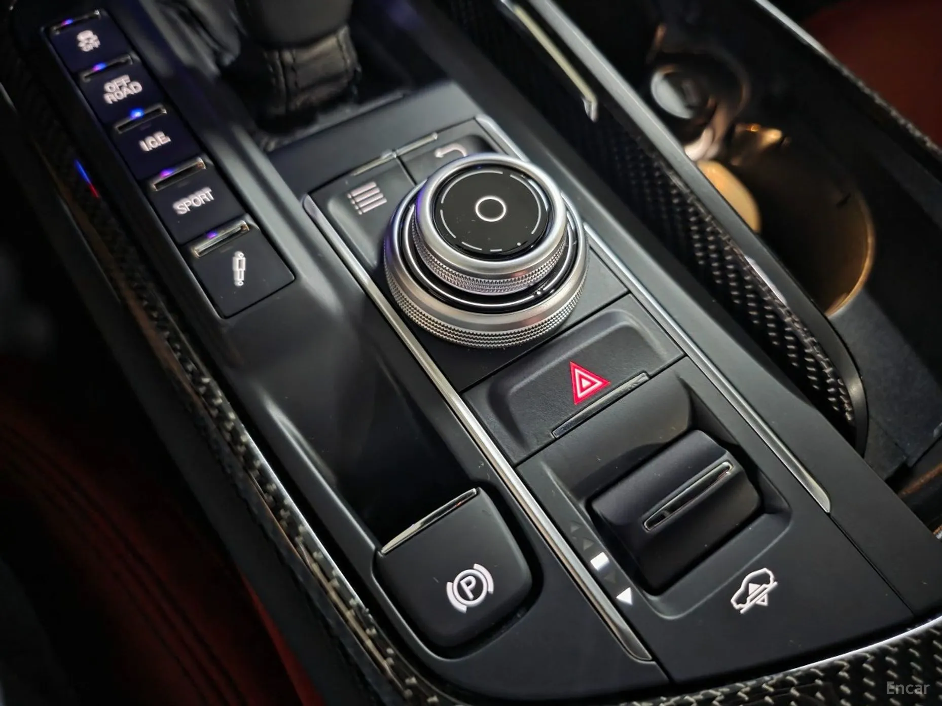 Maserati Levante превью 19