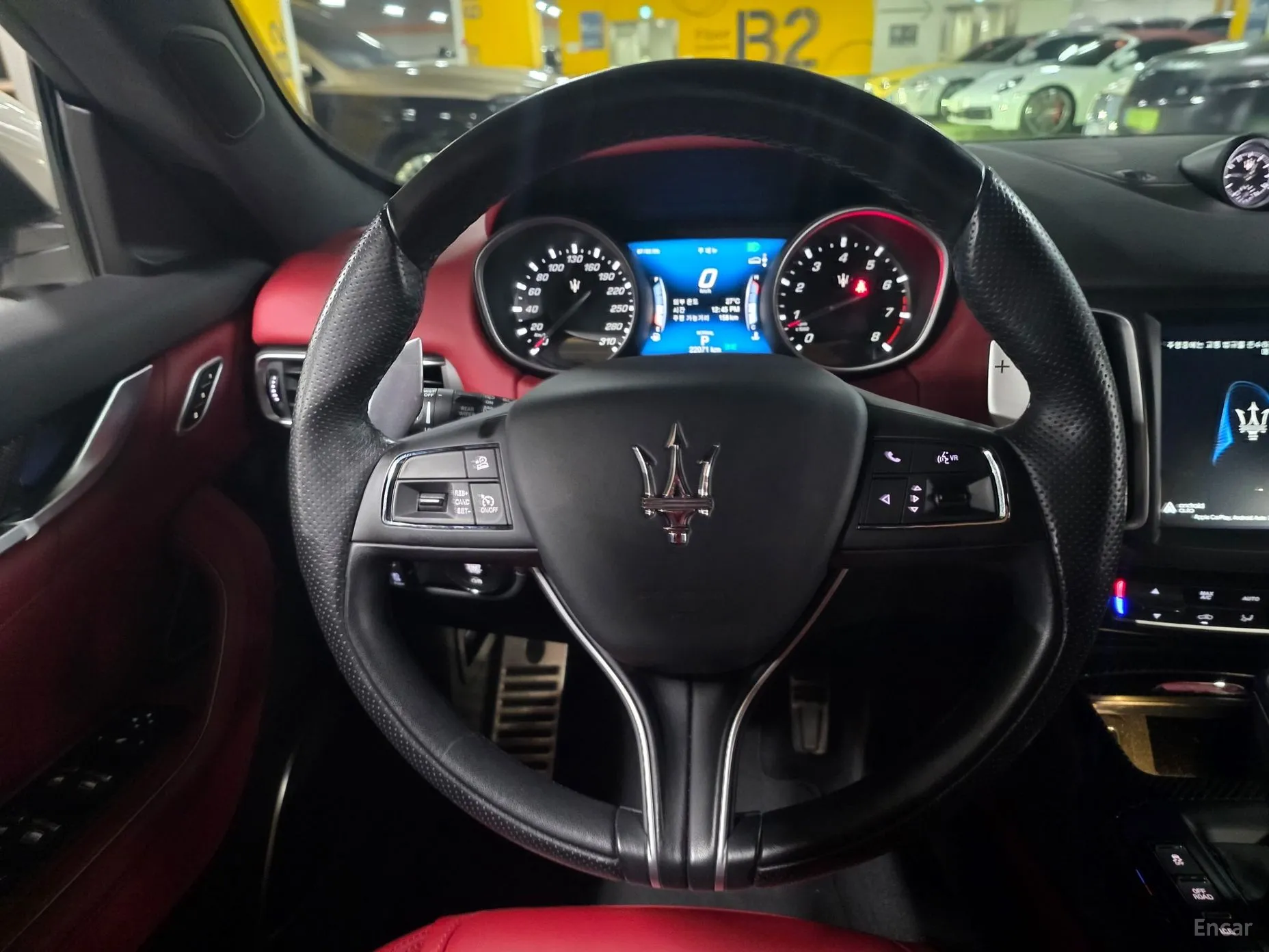 Maserati Levante превью 20