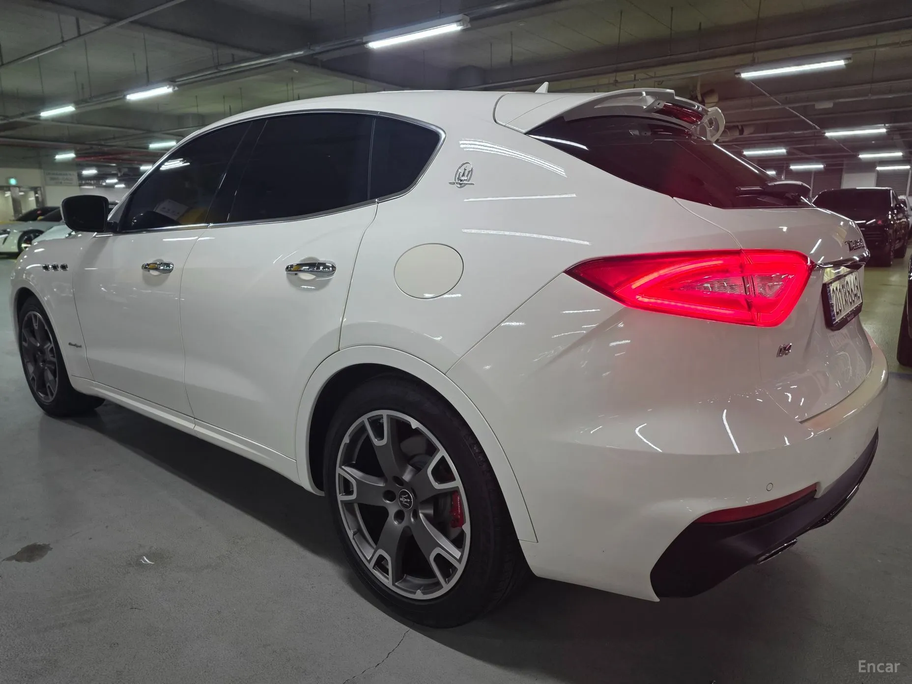 Maserati Levante превью 4