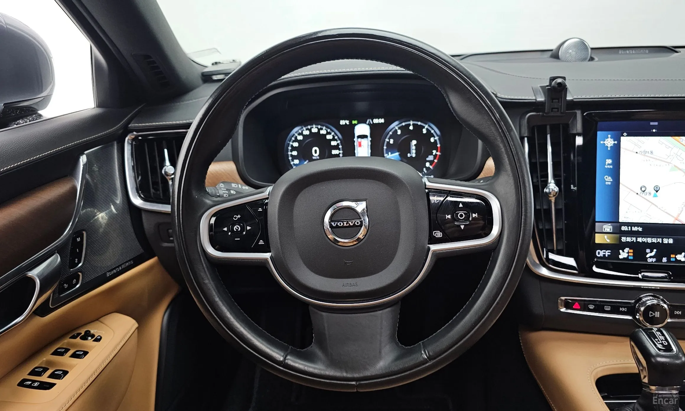 Volvo S90 превью 13